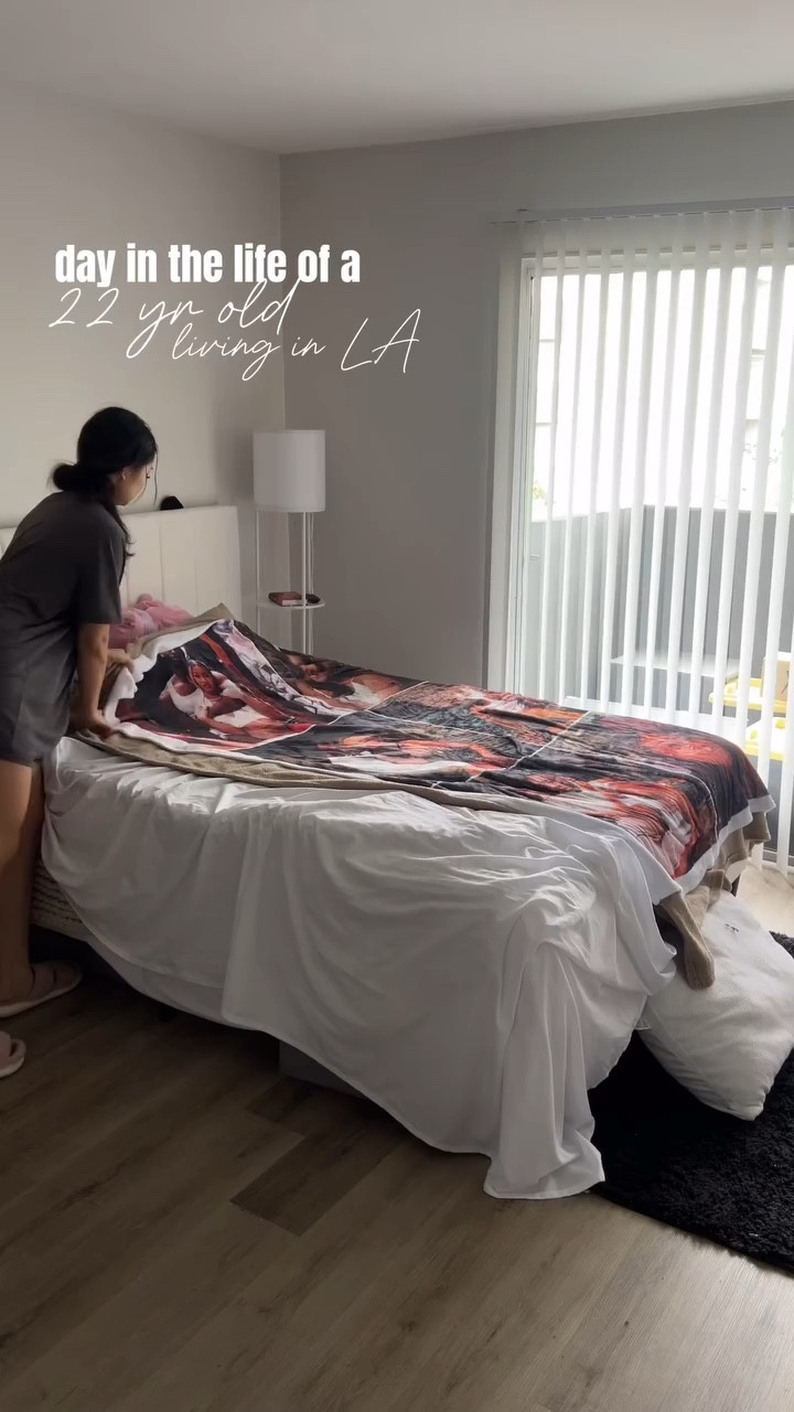 day in the life 🌻 did anyone catch that I wrote November for my calendar and not October 😭 obvi I’m living in my own timeline lol 

if you’re new here: here’s a little bout me💕
I’m a full time Nordstrom sales associate in the mens designer department, part time physical gold professional, part time creator, and aspiring full time model + creator. 

I don’t do much at all but chose to start making these vlogs to resonate with anyone else who is in their season of building and that life on social media isn’t always as fancy as it may seem because there is a lot going on bts. 

—— aside from that though, if you or kno someone who wants to invest into physical gold or shop designer and need a personal, you know who to message 👀😛

this was a productive but relaxing day. i was able to finally finish editing a campaign video after like 8 total hours so that was refreshing 🥳 was so close to not letting myself watch a movie (I only watched like 15 min of it before I knocked out) and to read more instead or something but it was a little treat to relax (I put on hannah Montana the movie 😂 sumn about watching kid movies as an adult is SOO nostalgic I swear. I think because it makes me feel like I’m back in that 8 year old body with no responsibilities and just really being in the moment watching a movie with no weight on my shoulders

also it might just be me buttt don’t sleep on Target 🎯 😫 they have so many cute clothes and sandals if you’re needing something simple, affordable, and functional. My black sandals I got from Target couple months ago are my most questioned and complimented shoe🫣 

anyways - here’s to more vlogs💕
thanks for being here. 

xoxo My🫶🏼

#vlog #dayinmylife #asmr #dayvlog #9-5 #dayinthelife #workvlog