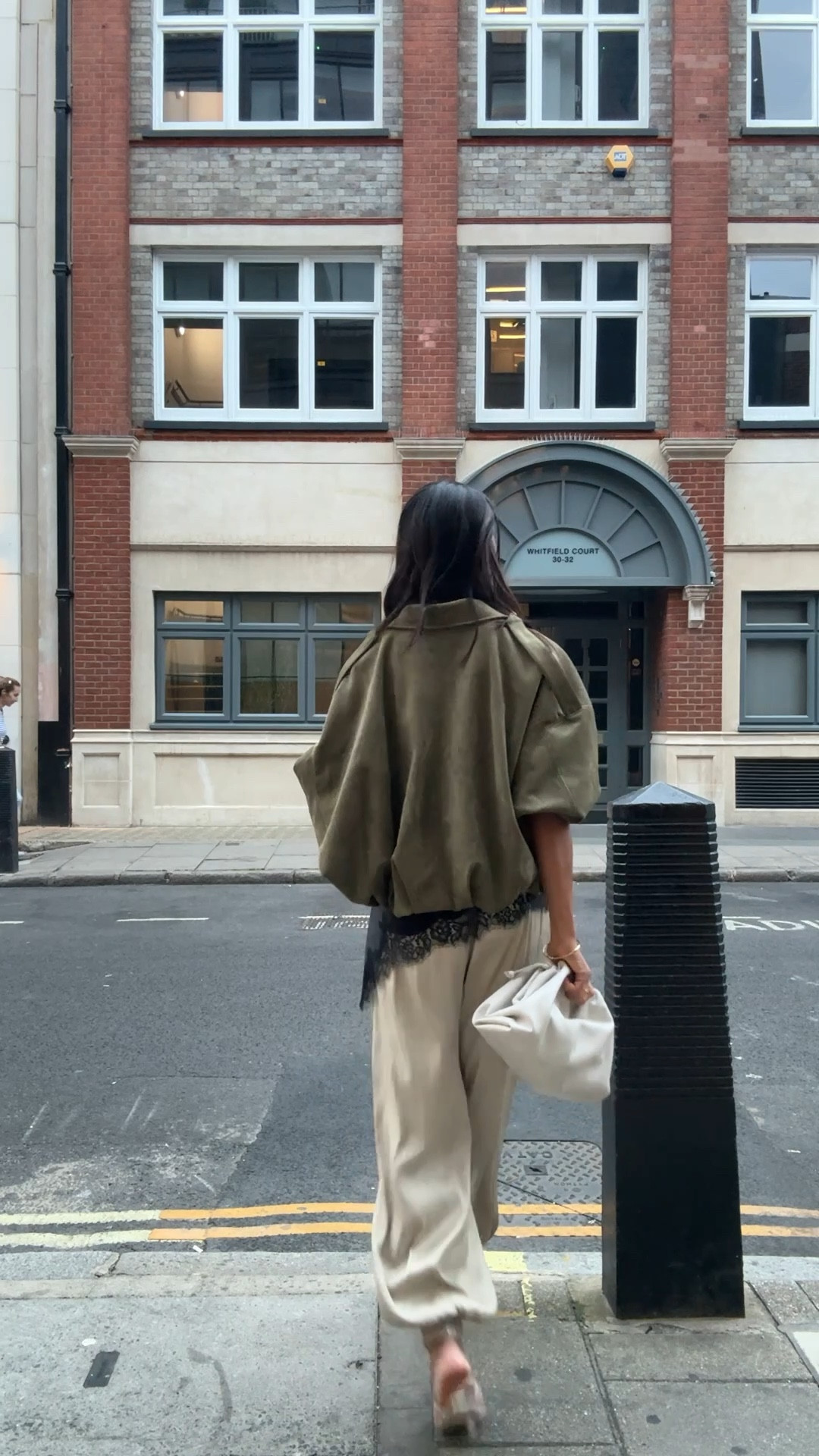 Date night dinner look 🫶

I’m wearing Zara jacket size medium
Top size small
Trousers size small
Bag is by Indi Nell & Digby 

#LTKuk #LTKdatenight #LTKeurope