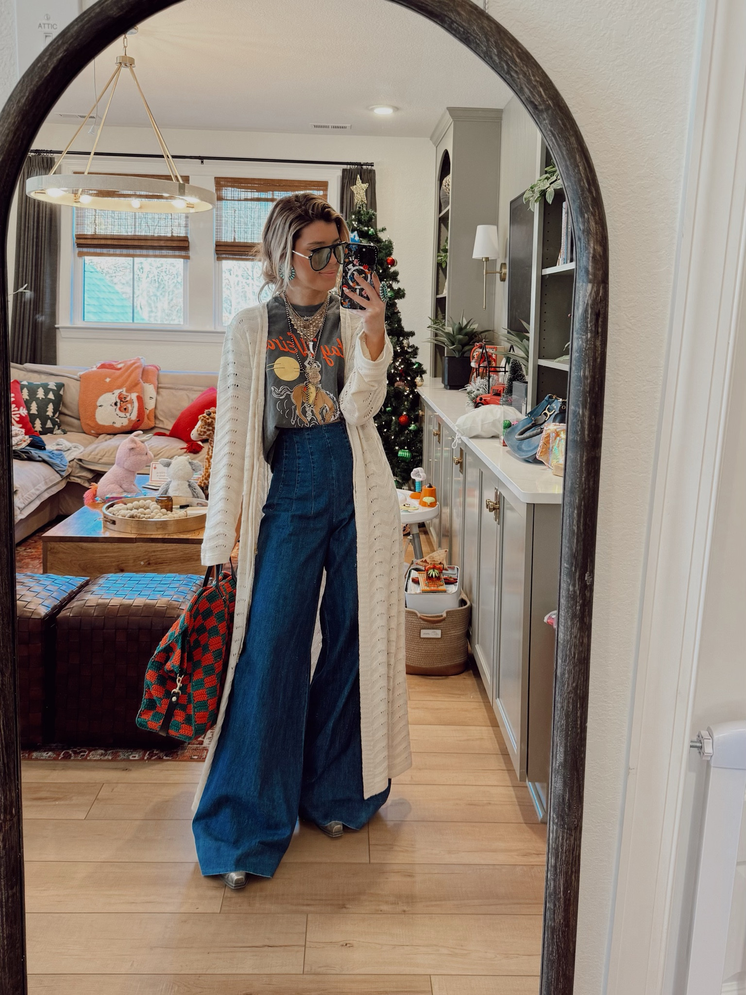 Todays fit - pants western gold 
Shirt we are two halves 
Sweater cupshe 
Purse Claire v 
Earrings- Nizhoni 
Necklace & boots Free People