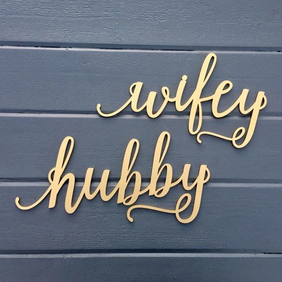 Hubby and Wifey Chair Signs, Laser Cut Chair Backs Husband Wife Modern Calligraphy by Ngo Creations | Etsy (US)