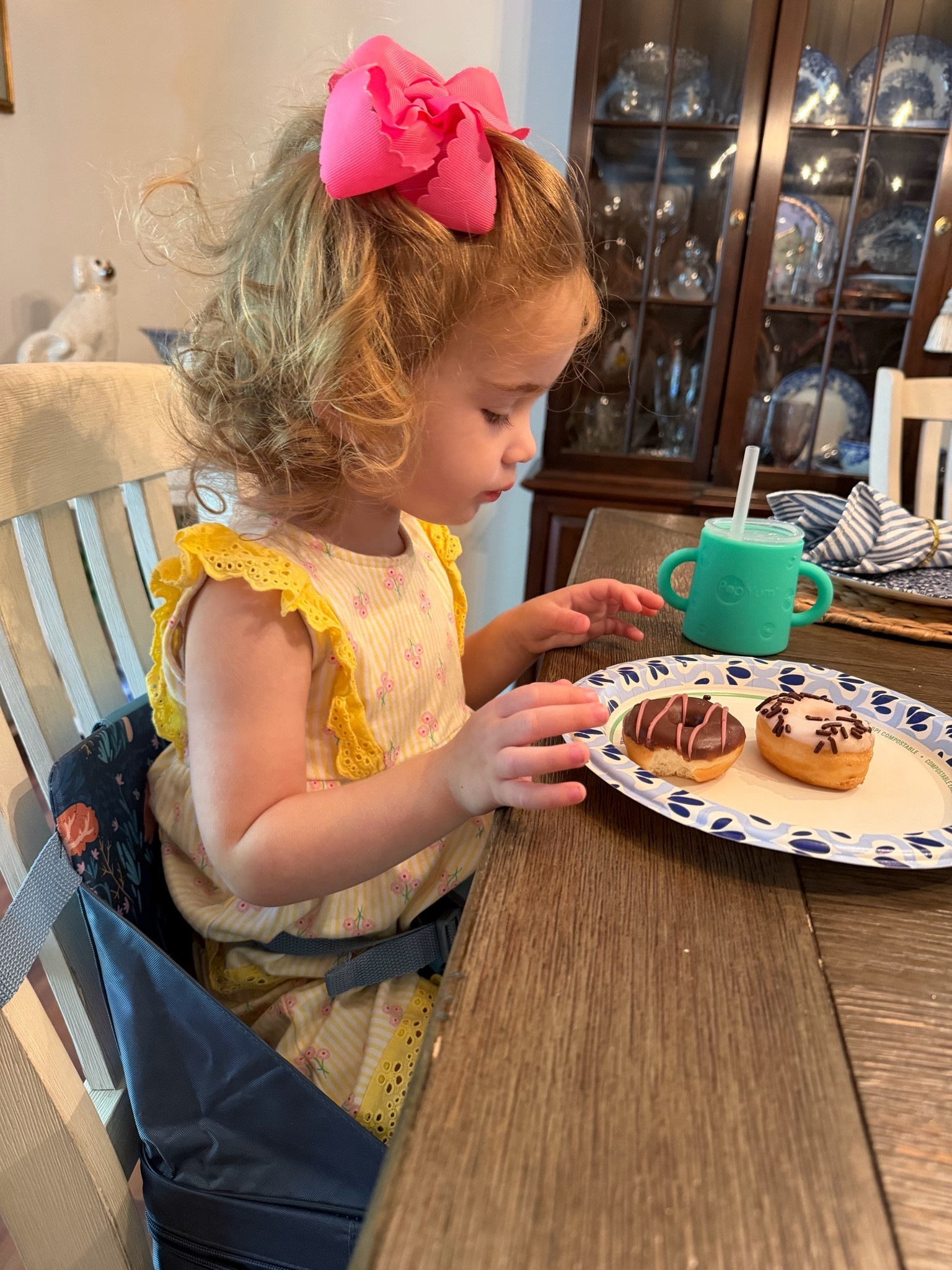 Sweet Treats & Toddler Favorites 🍩🎀

Little moments are the sweetest. 💕 She was completely focused on choosing between two tiny donuts, and I had to capture it! Her adorable ruffle set, oversized pink bow, easy-to-clean booster seat, and favorite silicone training cup are all linked in my LTK. Perfect everyday essentials for toddlers that make mealtime and snack time a little more fun. 🩷✨

toddler essentials, toddler girl outfit, Amazon toddler finds, girls matching set, Sofia Grainge collection, toddler bow, silicone training cup, booster seat, mealtime essentials, toddler snack time, Amazon kids fashion, cute toddler style, everyday mom favorites, family lifestyle, LTK kids finds

#LTKHome #LTKKids #LTKBaby