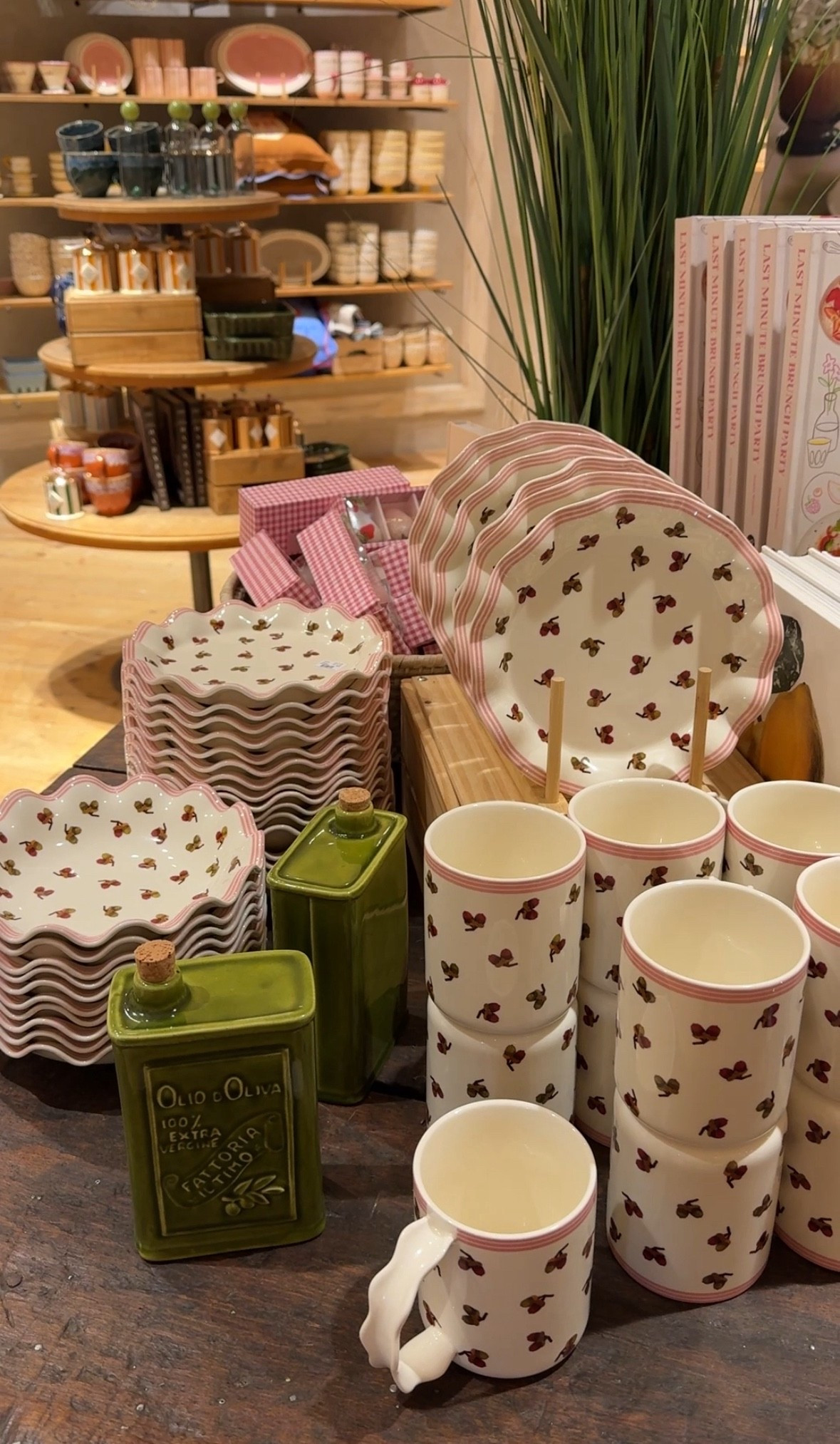 Anthro decor, kitchen decor, fall mugs, kitchen shelf styling 


#LTKFindsUnder50 #LTKStyleTip #LTKSeasonal