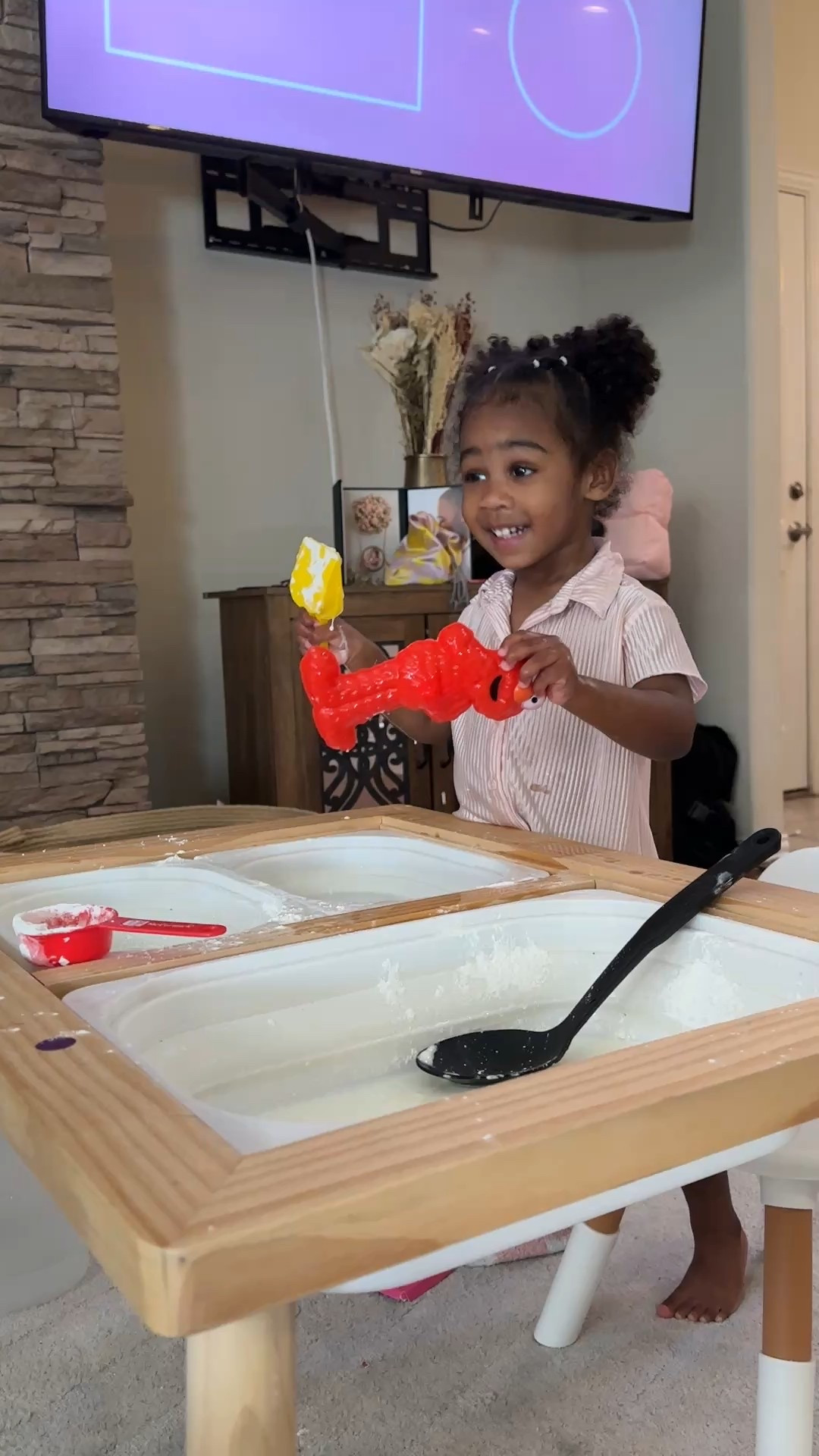 Brielle vibing to Lauren Norris on YouTube while making “slime” in her Montessori table 🎀

#LTKFamily #LTKKids