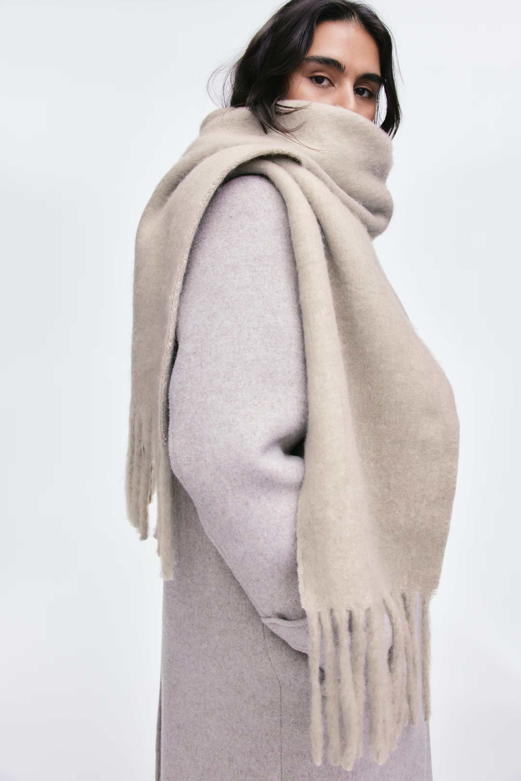 Scarf - Beige - Ladies | H&M GB | H&M (UK, MY, IN, SG, PH, TW, HK)