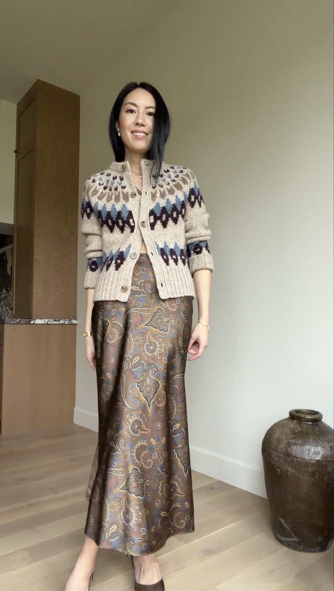 Fair isle sweater and holiday skirt from Veronica Beard. These sweaters feel so cozy and modern right now.

#classicstyle
#winterjeans
#lightwashjeans
#winteroutfit
#holidayoutfit

#LTKHoliday #LTKootd #LTKWorkwear