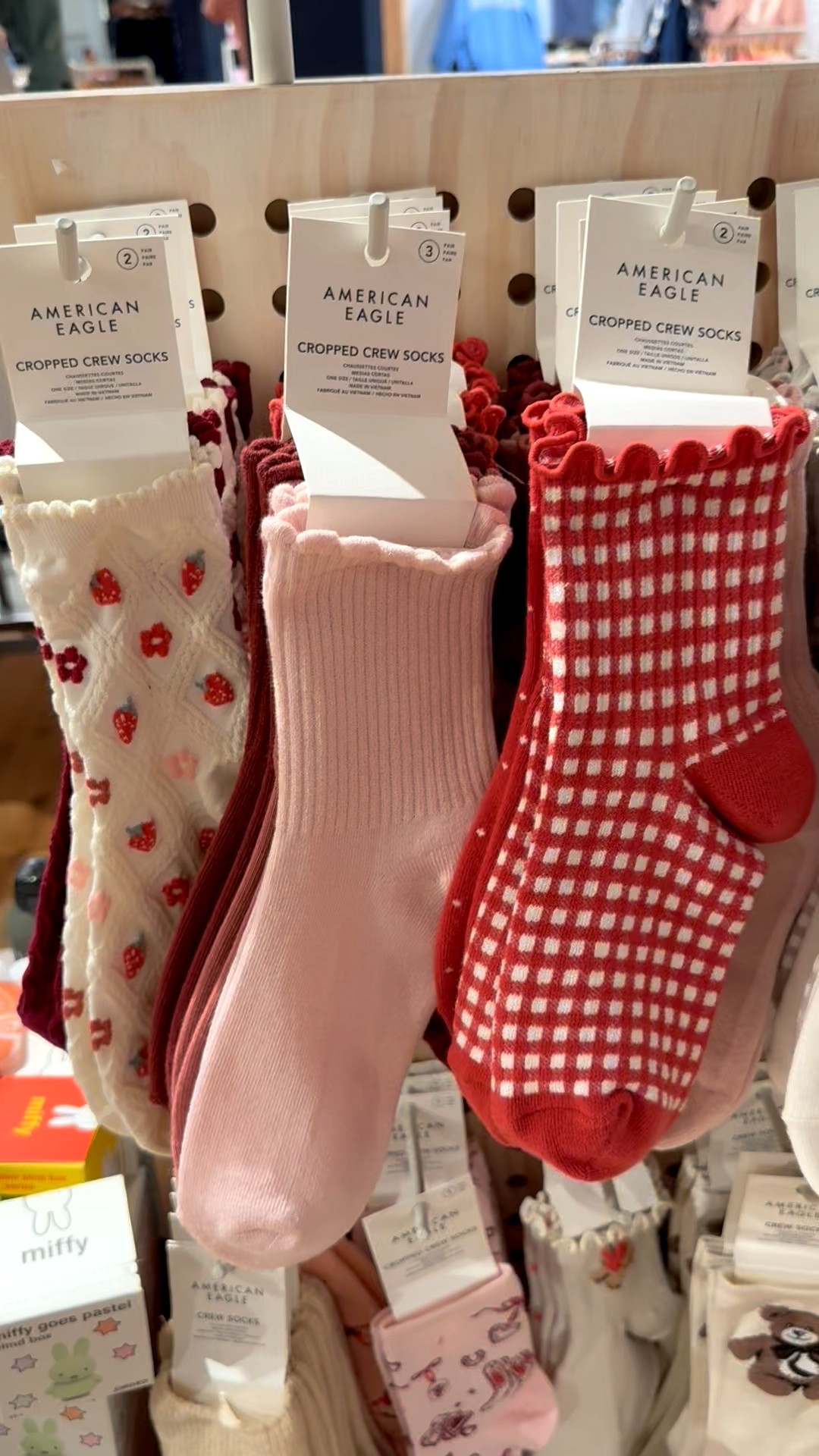 American Eagle always has the cutest socks!! 💌💋😍



#LTKootd #LTKSeasonal #LTKValentine