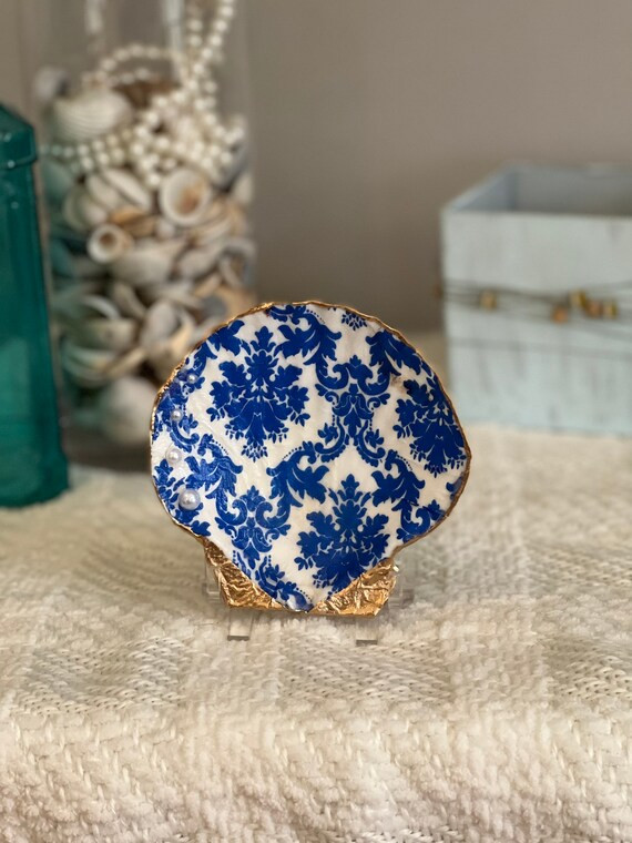 Large Blue and White Damask Scallop Shell With Pearls | Etsy | Etsy (US)