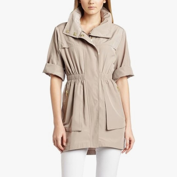 [ali ro] short sleeve cinch waist hooded rain jacket khaki | Poshmark