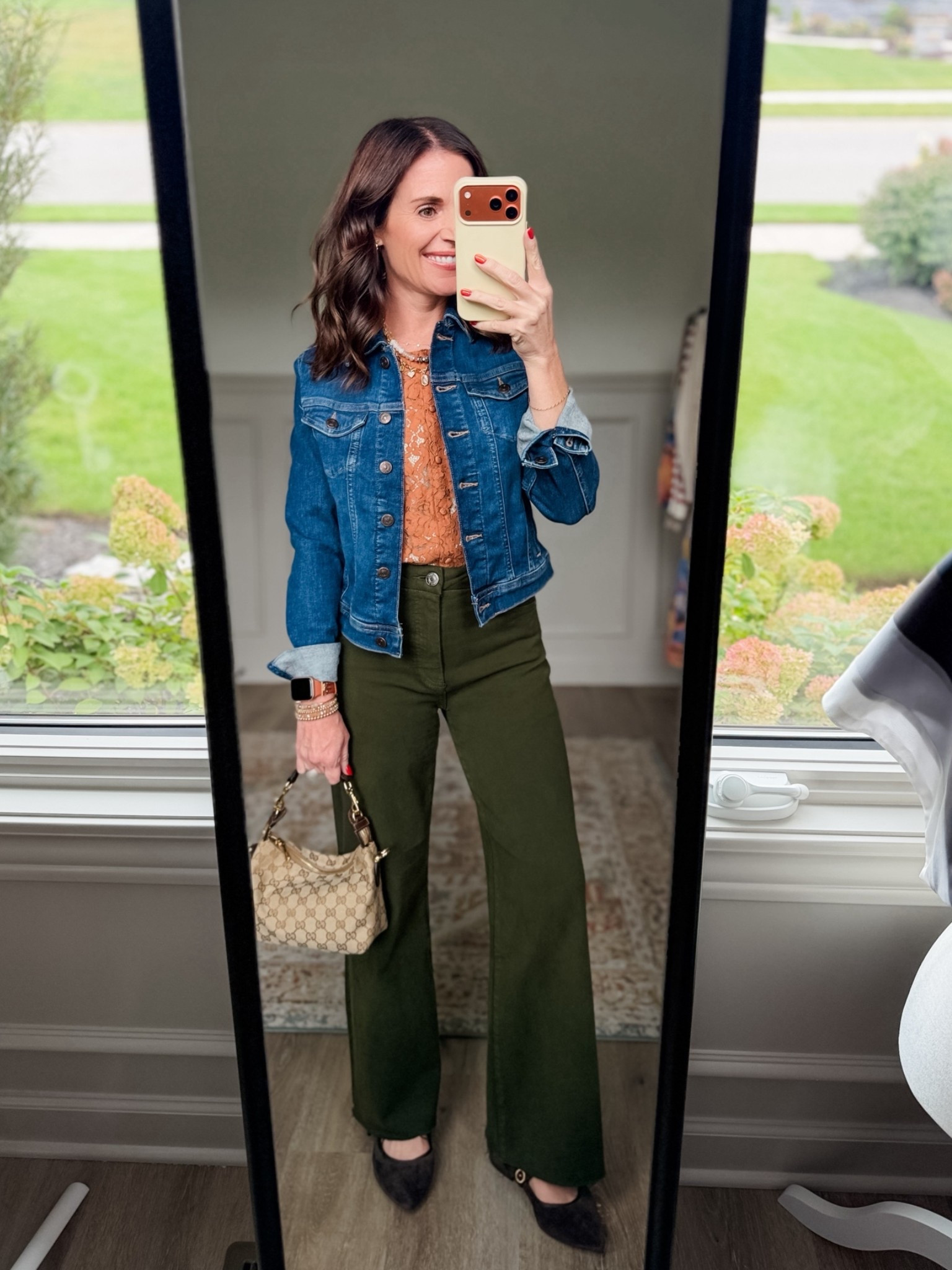 Capsule Wardrobe Styling 
Jacket XS 
Pants 00
Shoes 7
@Boden (US) top XS
