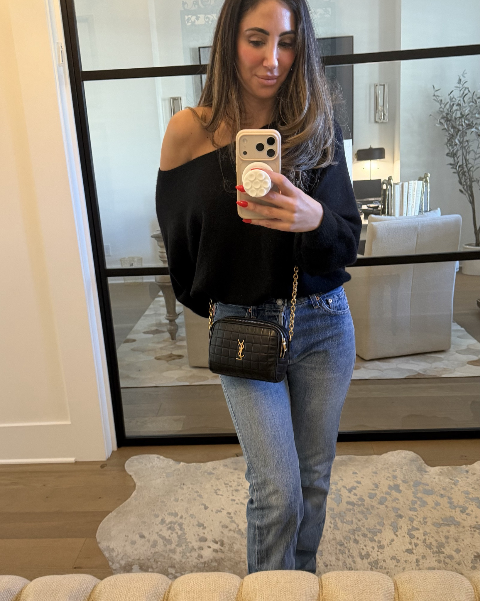 Who doesn’t love an off the shoulder moment

#LTKgrwm #LTKootd #LTKCyberWeek