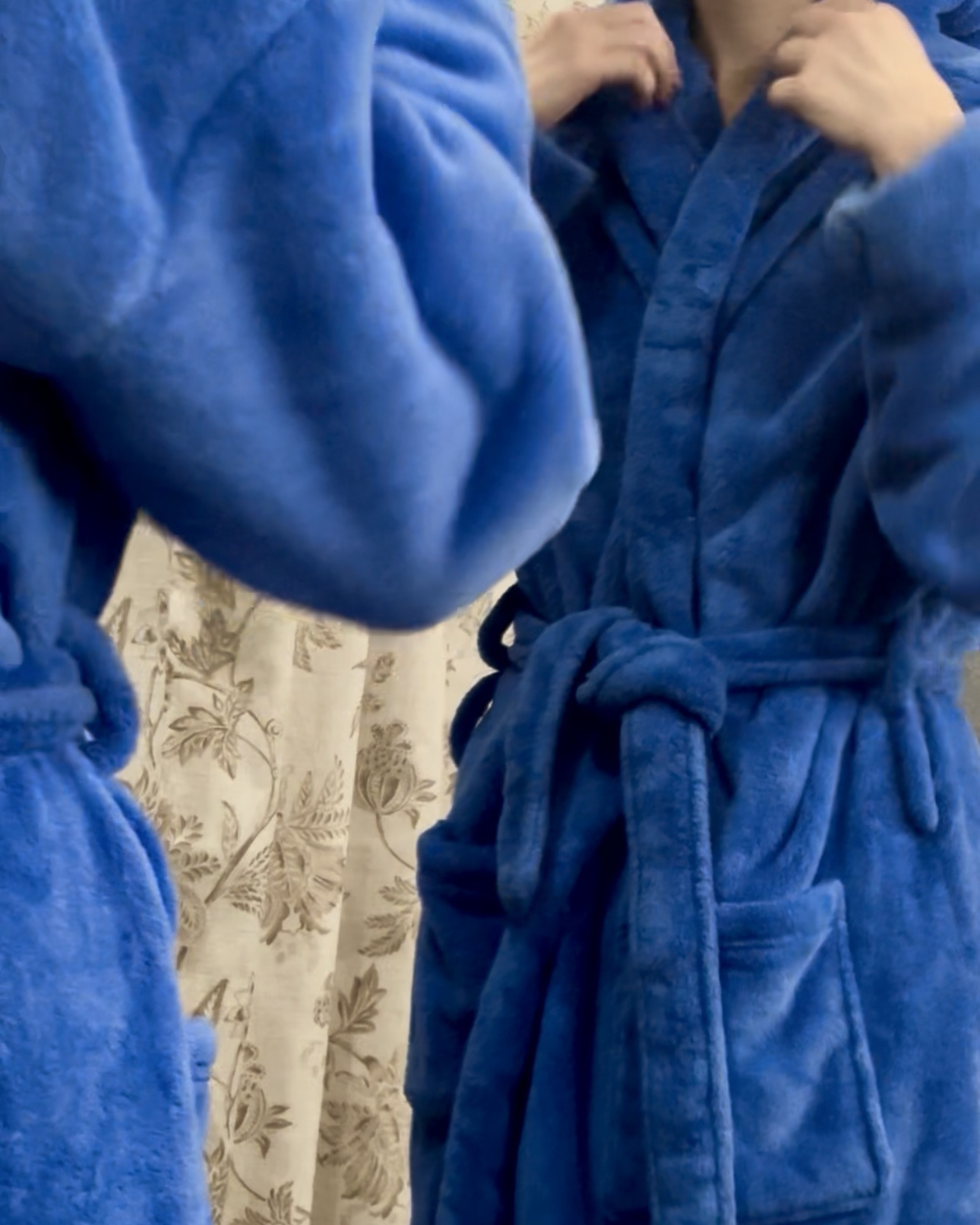 The kind of robe you never want to take off 💙 #bathrobe #plushrobe

#LTKStyleTip #LTKHome #LTKSeasonal