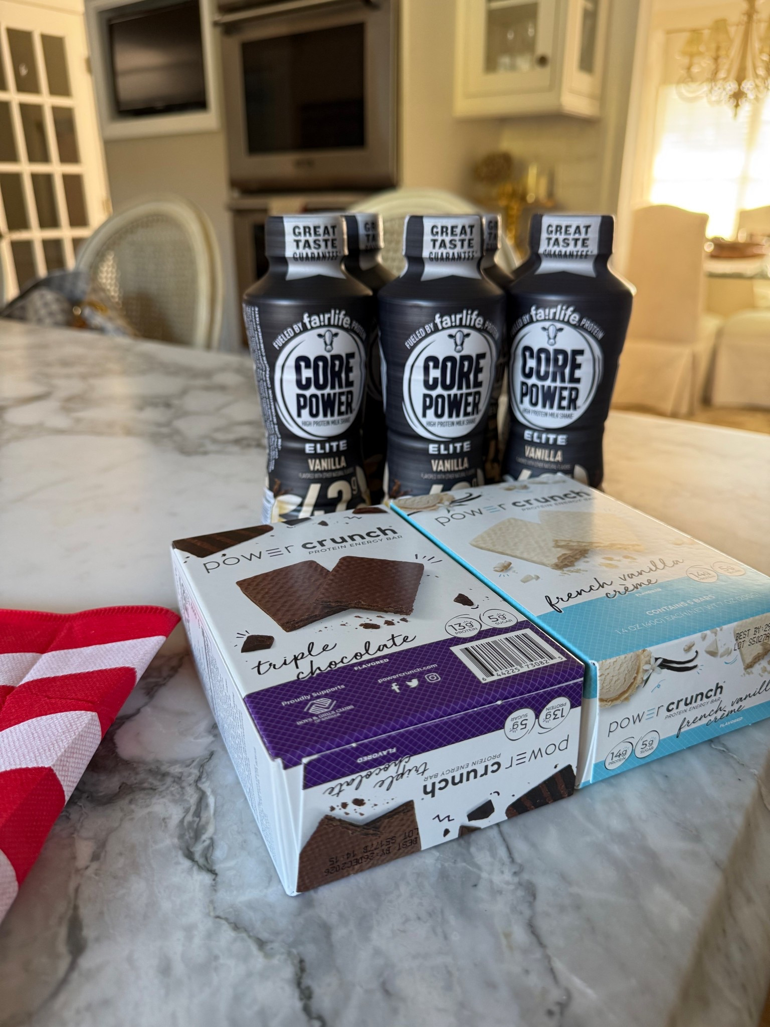 My favorites for protein on the go! IYKYK 

Anyone else get hangry?! 🙈


#proteinbars #proteinshakes #proteinonthego #target #targetdelivery