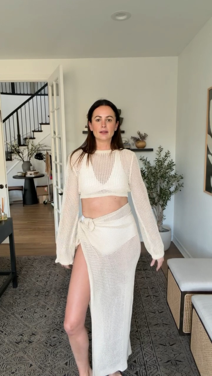 This cover up looks so expensive and would look so great with any bikini!!! Definitely grab this for your next beach trip or pool outing!! 

#LTKTall #LTKootd #LTKSwim