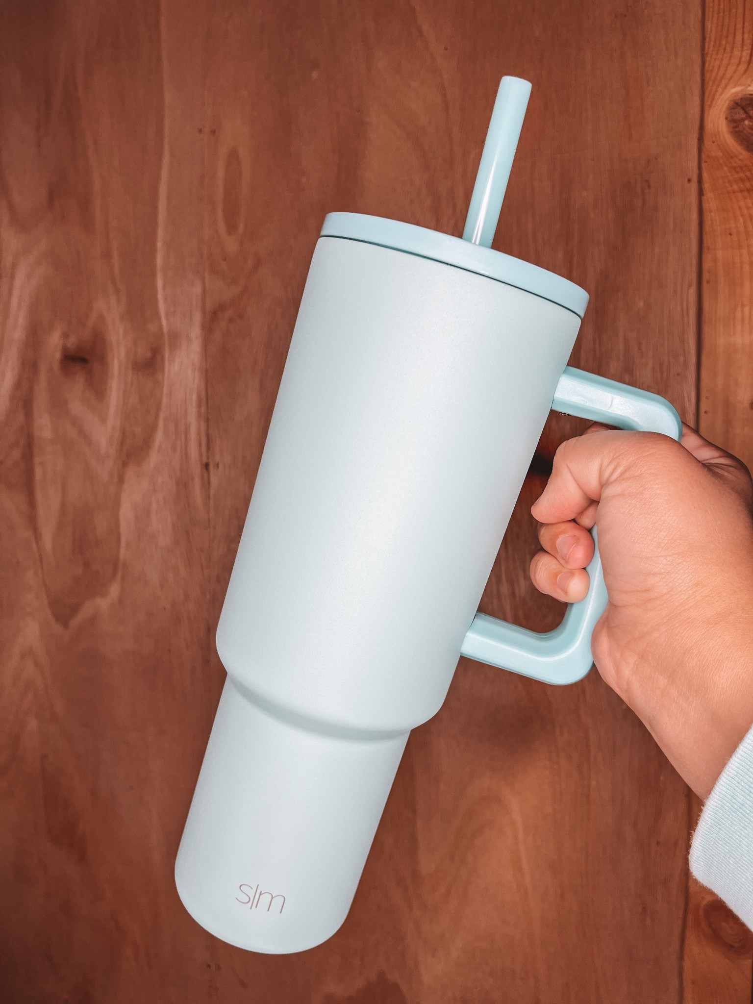 Like a Stanley, but half the price! This 40 oz insulated tumbler comes in so many colors, sizes, and comes with two reusable straws and fits into cup holders! Perfect to up your water intake! 

#LTKFind #LTKunder50 #LTKhome