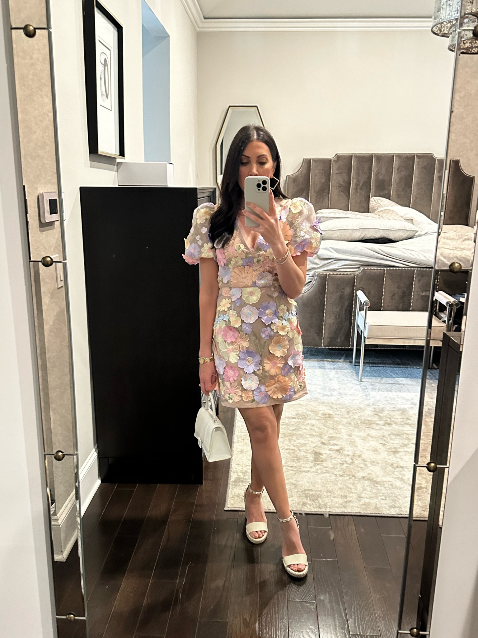 elliatt anthea short-sleeve v-neck floral appliqu mini dress Elliatt Anthea Short-Sleeve V-Neck Floral Appliqu Mini Dress at MarketFair  Shoppes in Princeton, NJ