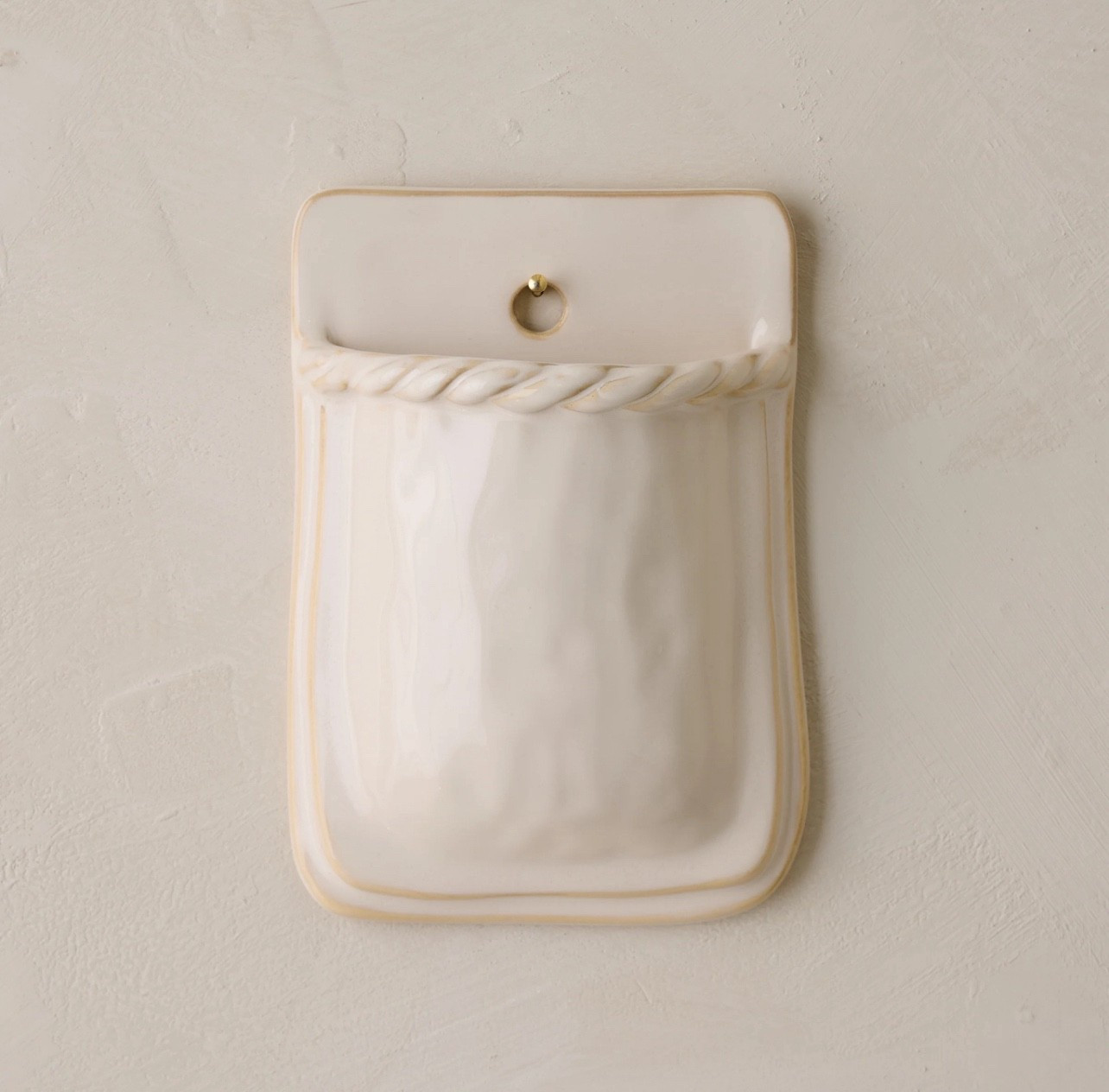 Bestseller: Magnolia ceramic Wall Vase 
$17

#wallvase 
#magnolia 

#LTKHome