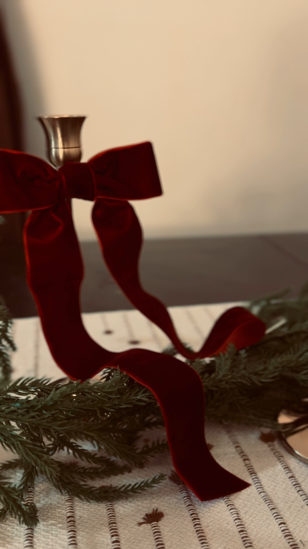 Christmas dining table decor ♥️♥️🫶🏻🫶🏻🫶🏻