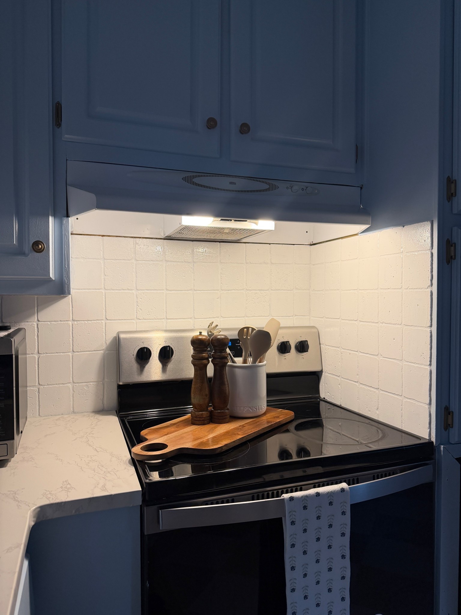 kitchen finds, kitchen sink, farmhouse sink, soap dispenser, kitchen must haves, seventh generation, absorbing drying mat, dish sponge, bamboo brush for dishes, sink caddy, sink organizer, amazon finds, amazon home, peel and stick floor tile, diy project, kitchen reno, grandmillenial, preppy, interior design

#LTKmomlife #LTKHome #LTKdayinmylife