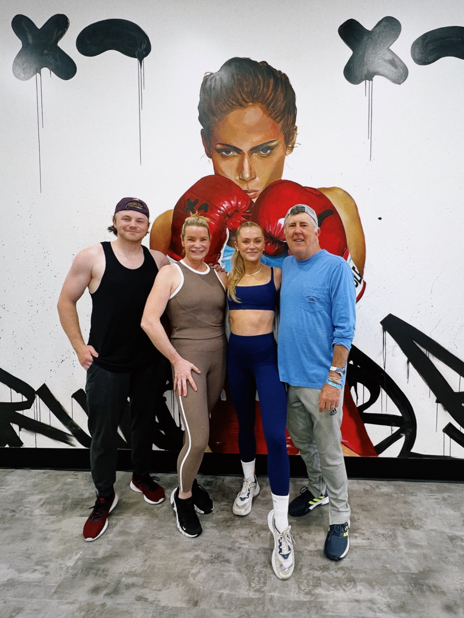 *that* fam that works out together on holidays lol 

#LTKfitness #LTKfindsunder100 #LTKActive