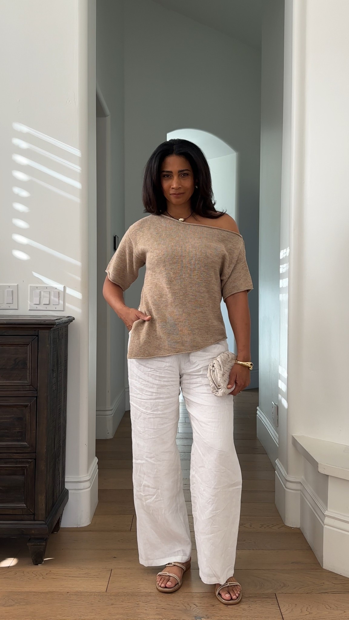 25% off this gorgeous asym top!! Looks so chic paired with linen!! Fits true to size.



#LTKSpringSale #LTKOver40 #LTKSaleAlert