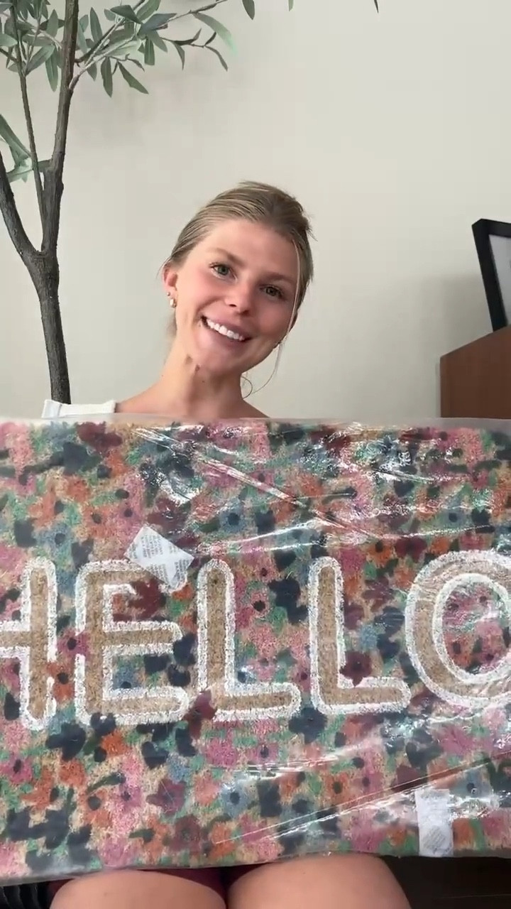 I love all things floral and colorful for Spring! Sharing some of my favorite recent finds from Anthropologie here! ☀️🌿🌸🌷