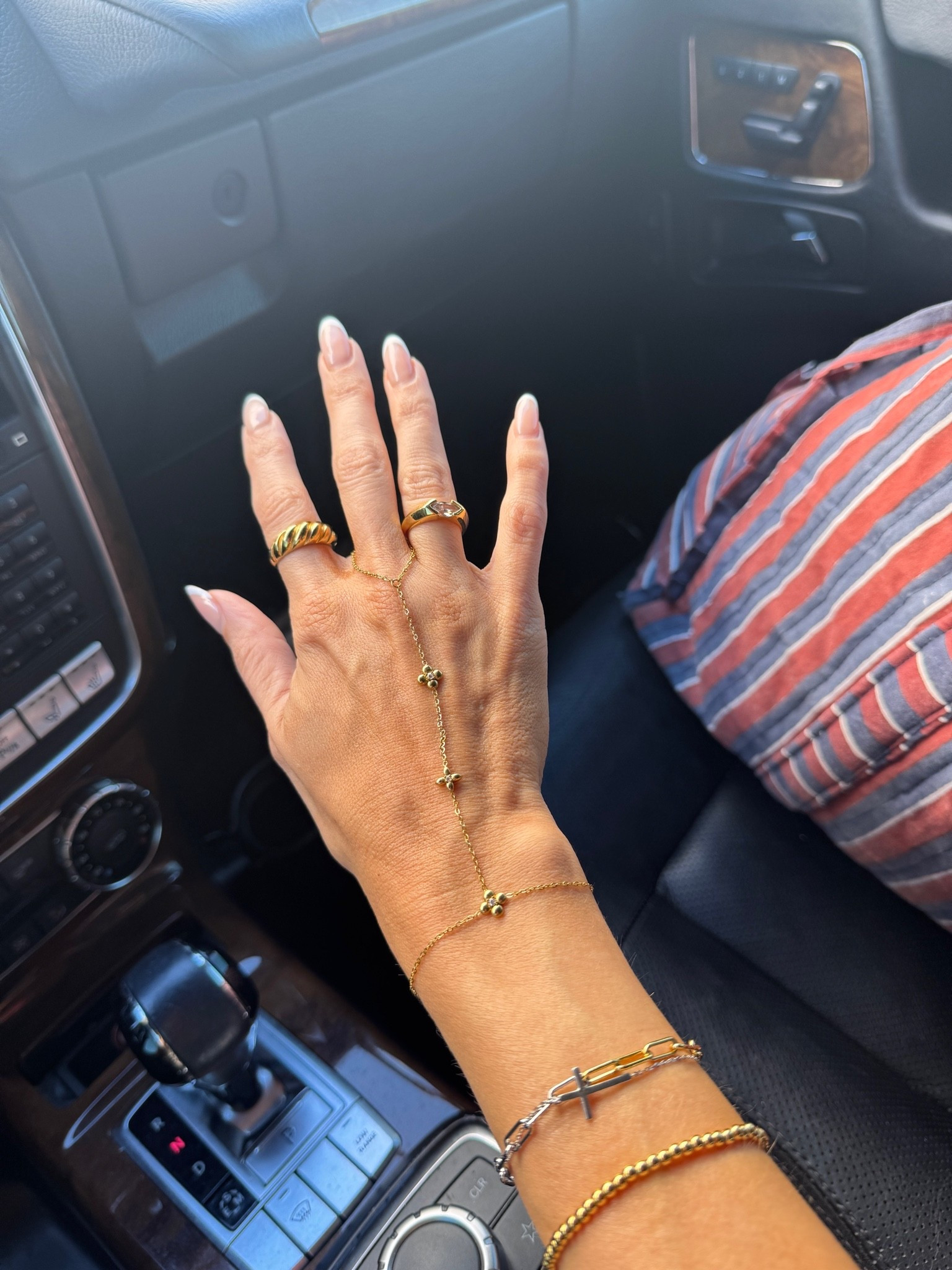 Hand chains are so pretty- and definitely unique, love this one from @Nickel & Suede