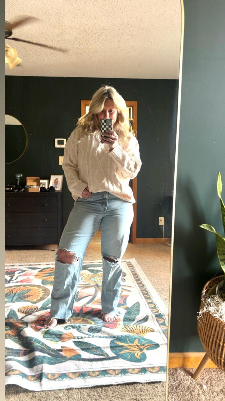 Jeans and a sweater! Never misses!
Jeans: Size 10/regular
Sweater: Large

#LTKCyberWeek #LTKMidsize #LTKFindsUnder100