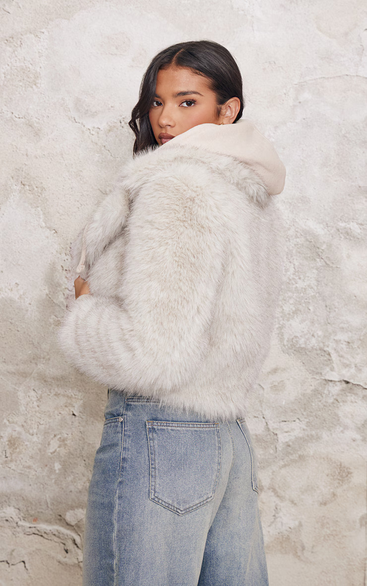 Cream Plush Faux Fur Collar Detail Coat | PrettyLittleThing US