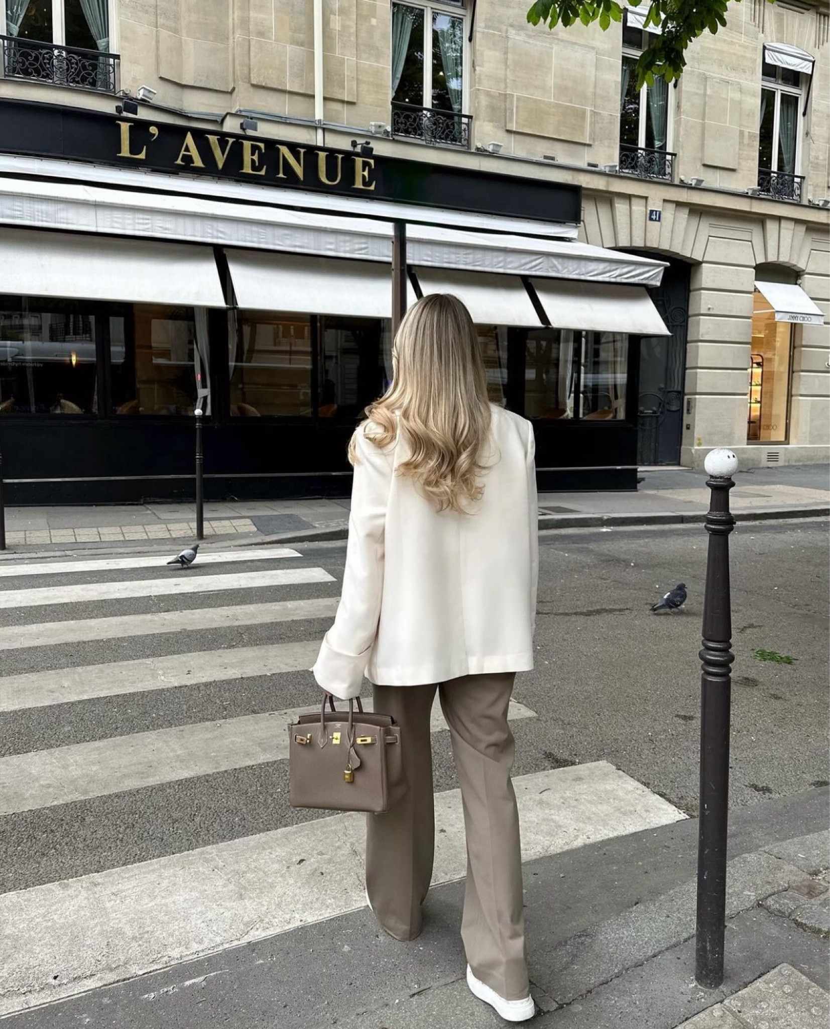 Spring Neutral Outfit 🤍

Aligne cream blazer, Massimo Dutti tailored trousers taupe greige, Chloe white trainers, Hermes Birkin Etoupe

#LTKitbag #LTKSeasonal