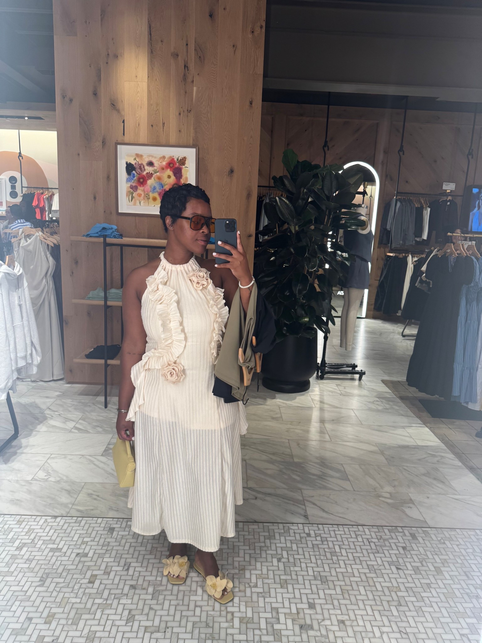 So pretty and dainty today. 💛