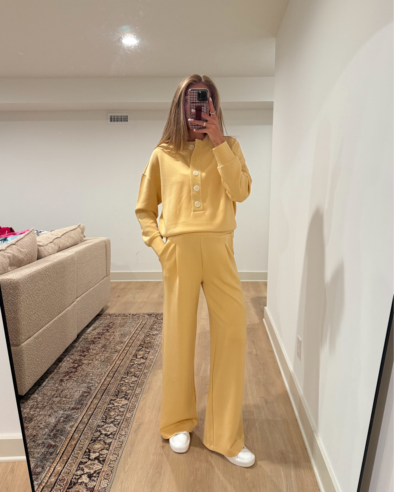 My outfit I wore today running errands while 37 weeks pregnant. Pants come in multiple inseam options and I’m wearing the longest inseam. They are PLENTY long enough and fit over my bump easily. Size medium in both top and bottoms (my usual size)
@Varley #ad 



Lounge set, mom outfit, spring outfit ideas, spring outfit 2026, butter yellow

#LTKootd #LTKBump #LTKTall