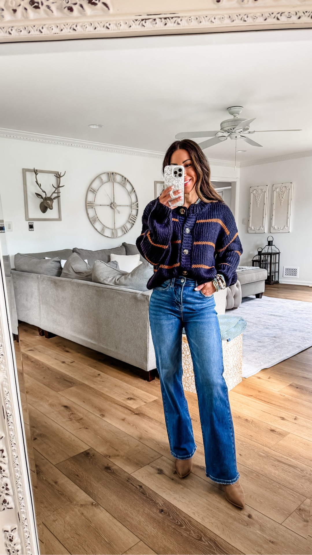 Jewelry code: HOUSEOFLEO20. 
Sweaters small. Jacket fall. Jeans 25. Denim shirt, XS. Dolce Vita full size down. All other shoes TTS. Belt small (size up).