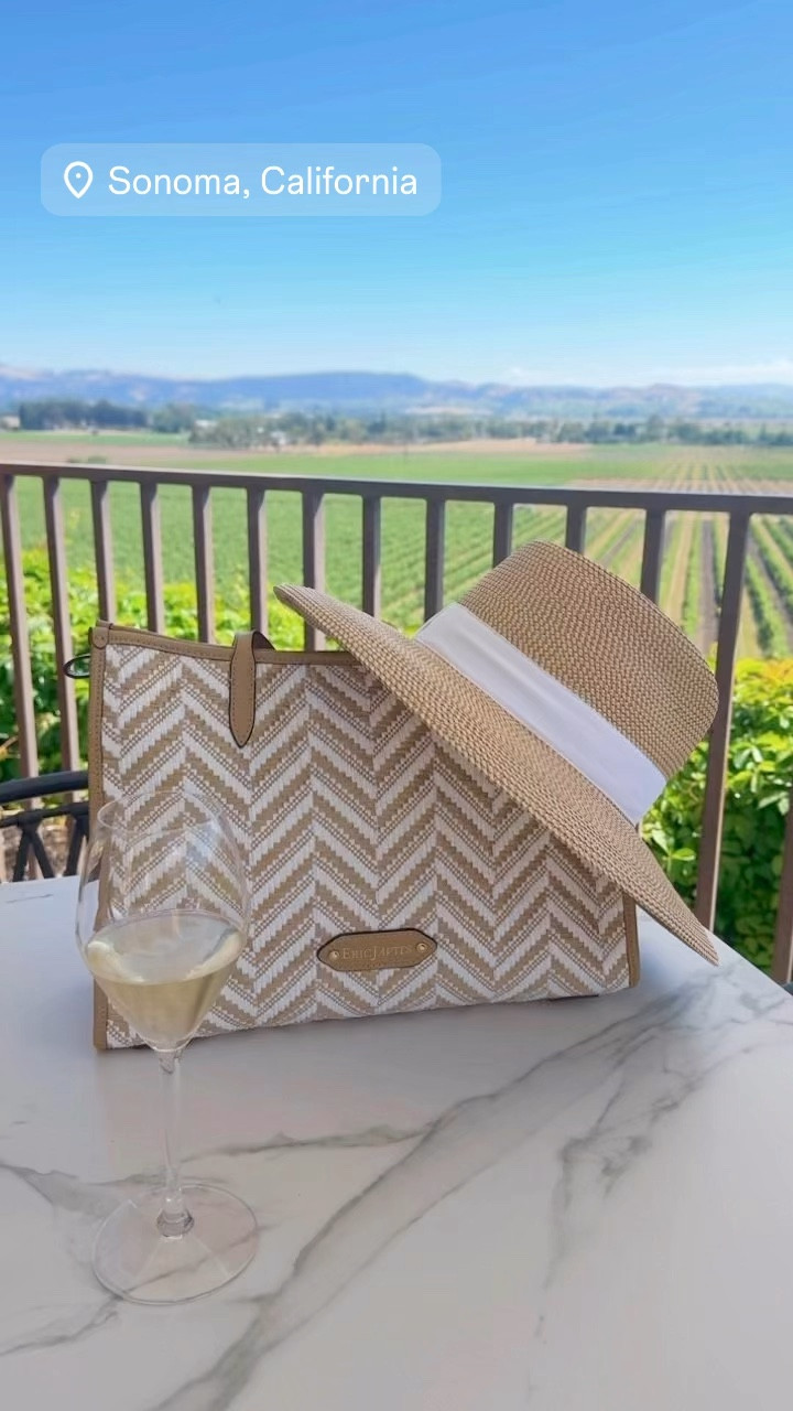 My beautiful new summer accessories. They are just stunningly gorgeous this tote is lightweight and we'll go with everything. This new SPF 50 sun hat is a dream. It doesn't lose it shape and is great for protect

#LTKFindsUnder100 #LTKFindsUnder50 #LTKOver40