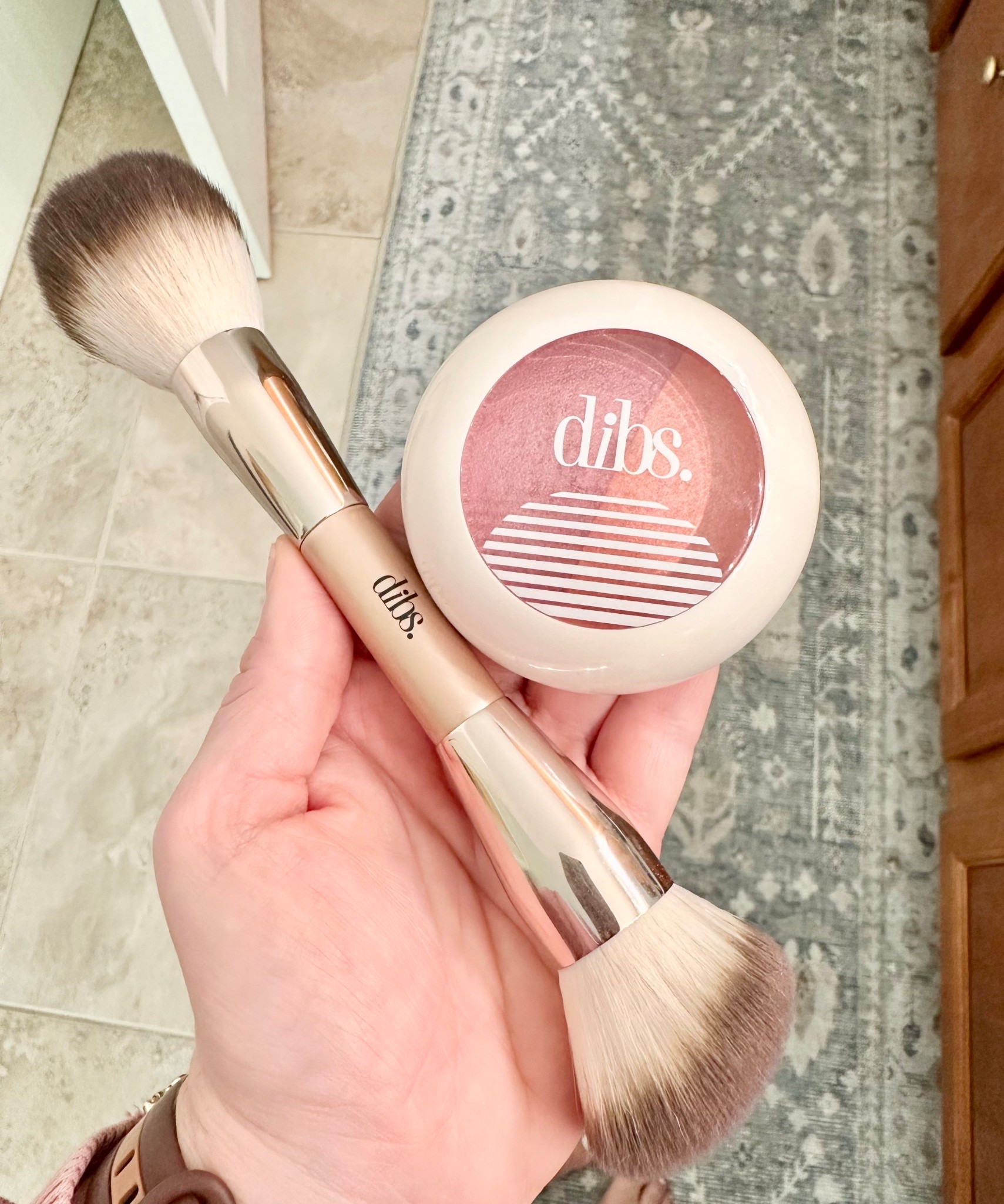Best blush and brush!! Clean ingredients with the most beautiful glow 



#LTKBeauty #LTKFindsUnder50 #LTKSummerEdit