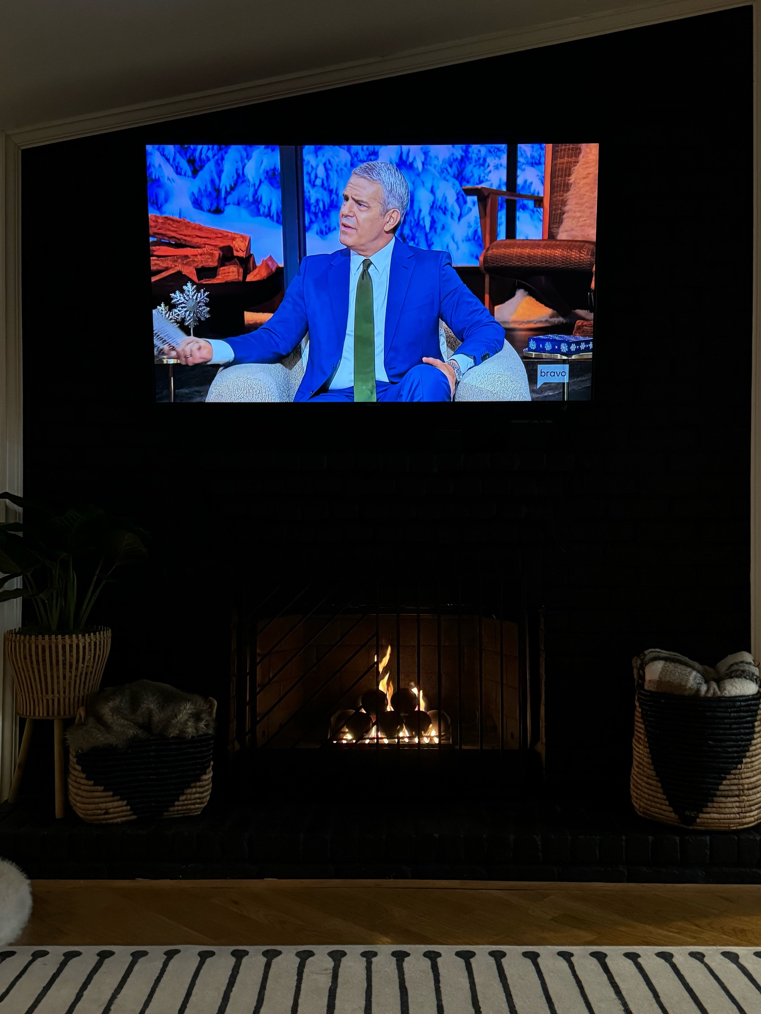 Love my new fireplace balls! ⚫️

So elegant looking 😍❤️‍🔥

#LTKStyleTip #LTKSeasonal #LTKHome