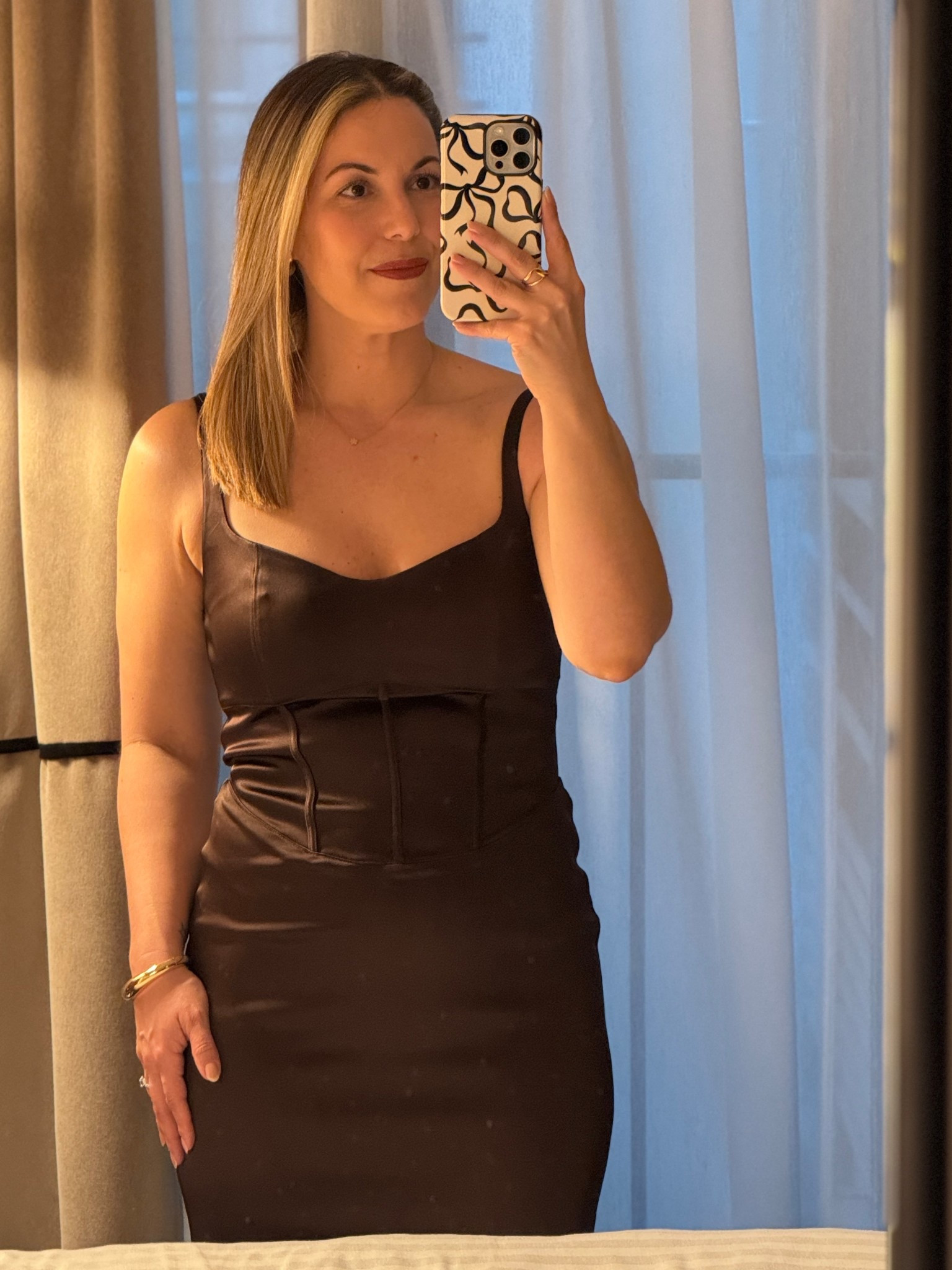 Chocolate Brown Cocktail Dress
wearing M but could have sized down, dress has a lot of stretch