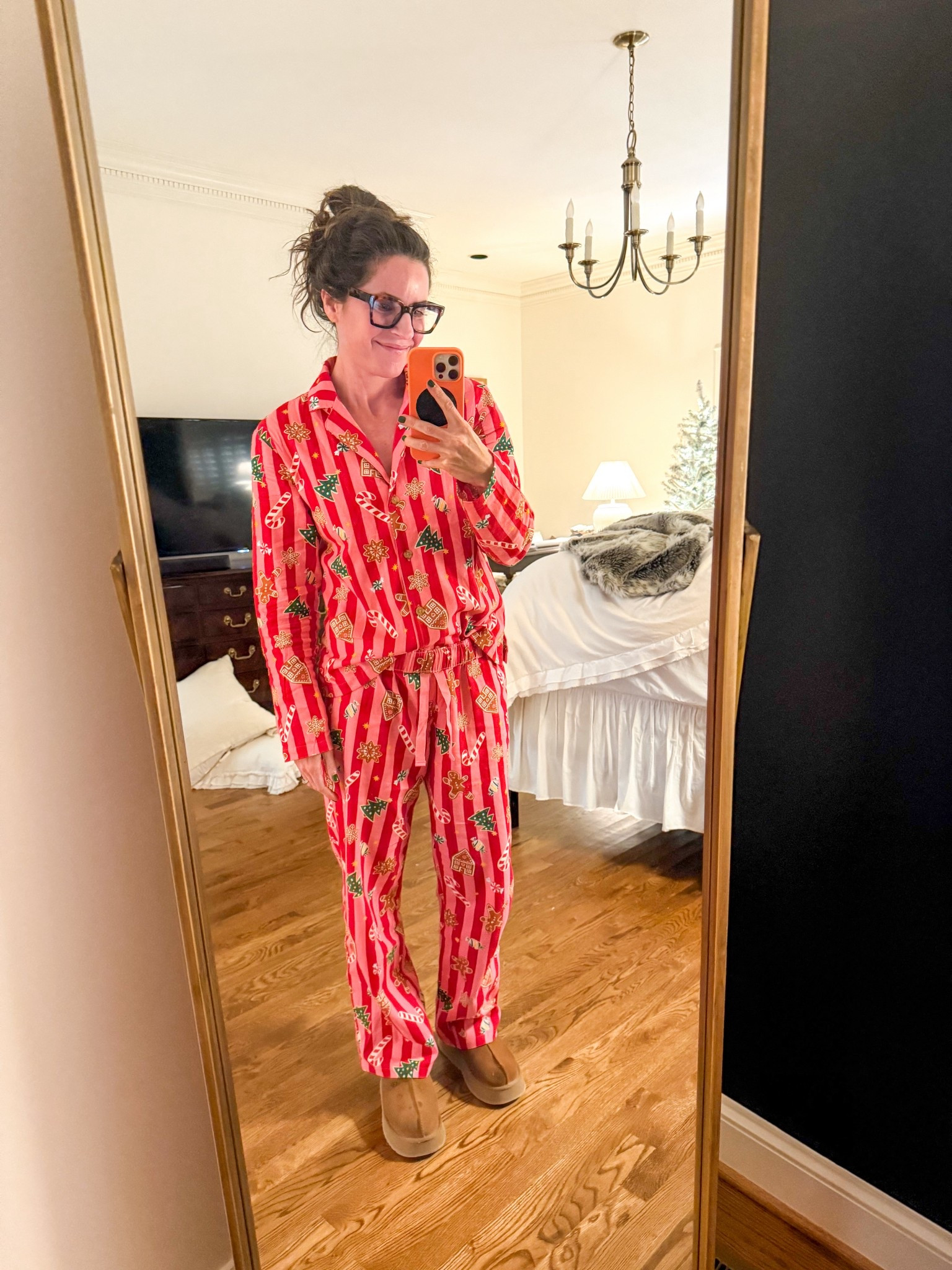 Wearing a small and they sold out of this color but me and Lydia got matching in the purple I shared the link for and love too. Maybe this color will be restocked at some point too 

#LTKGiftGuide #LTKHoliday