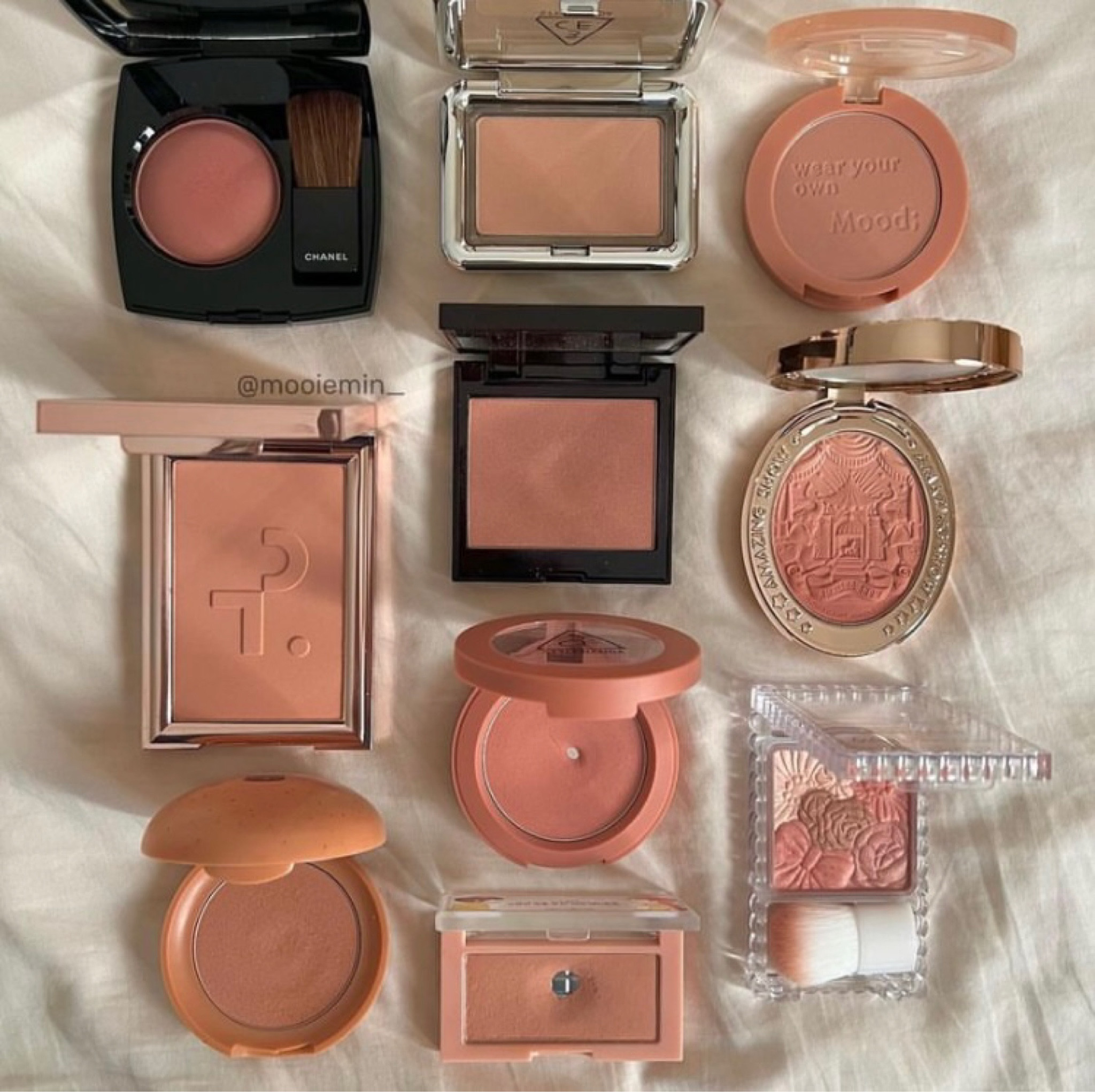 Clean girl Christmas list, lip gloss, Dior makeup, skincare organization, parfume collection aesthetic, dior lip oil, girly aesthetic, lip glos aesthetic, girly things, dior makeup aesthetic, kiko lipgloss, what’s in my makeup bag, makeup needs, preppy skincare products, makeup products, clean girl essentials, good makeup products, coquette makeup products, pink that girl aesthetic, clean girl hair, bag essentials everyday, vanilla girl, girly things aesthetic, pink vibes, makeup collection goals, luxury makeup, kiko Milano, Miss Dior, Lip oil, Body care collection, Aesthetic shower products, Vanilla girl aesthetic, Feminine, care tips, Body mists

#LTKSale #LTKbeauty #LTKFind