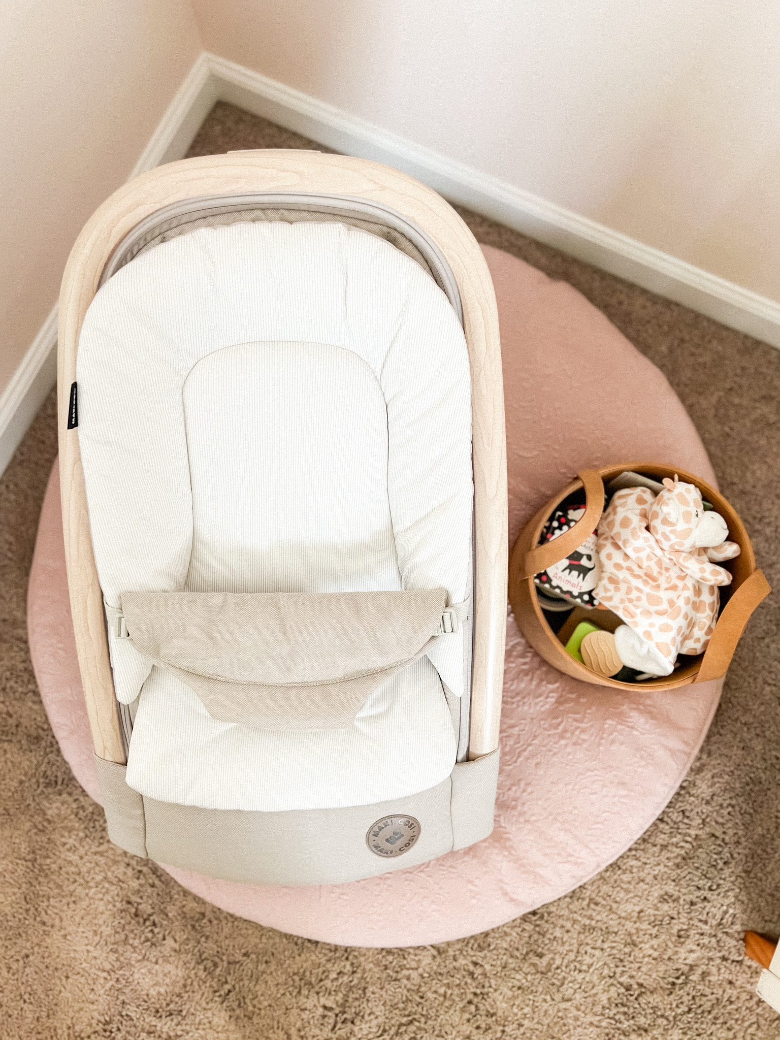 rocker // aesthetic baby // baby gear // registry must have // baby rocker // maxi cosi 

#LTKbaby #LTKhome