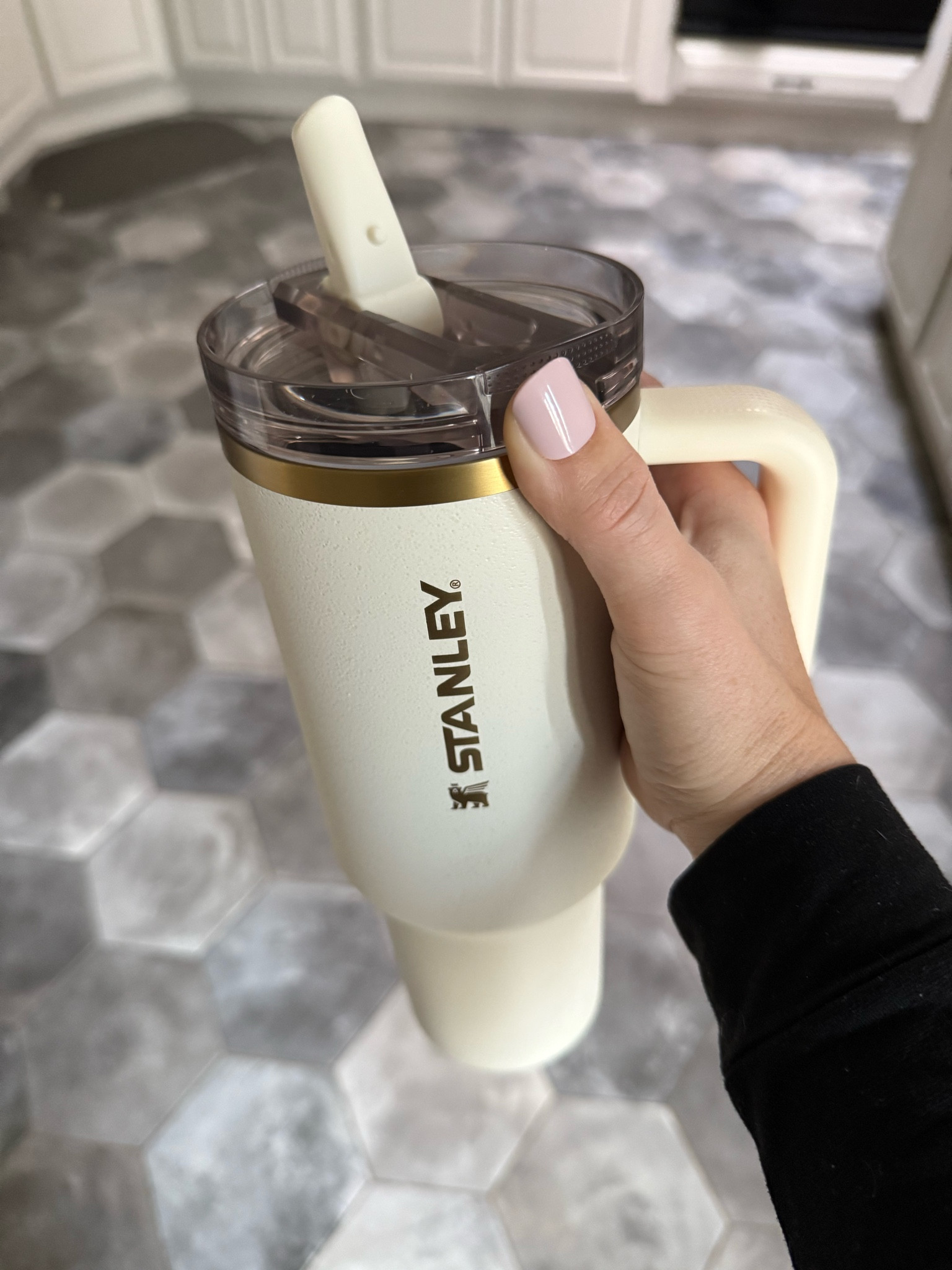 New Stanley pro tour flip straw tumbler cup 40oz and 30oz 
Highly recommend 
Spill proof 

#LTKFitness #LTKGiftGuide #LTKFindsUnder50