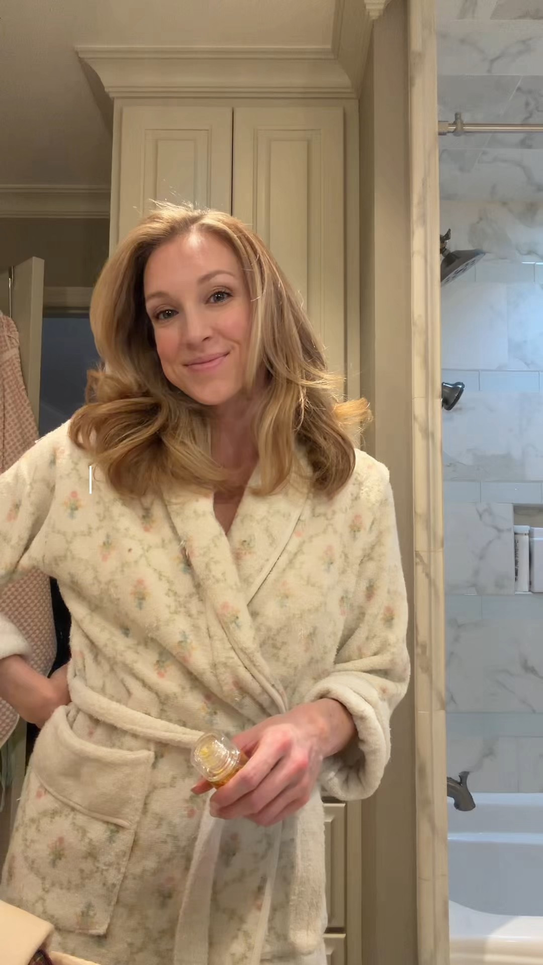 My quick and easy 10-minute makeup routine that leaves me feeling put together even on the busiest mornings. Featuring a mix of higher end and drugstore products. Linking all products on LTK! 🫶🏻

#grwm #10minutemakeup #everydaymakeup 

#LTKBeauty