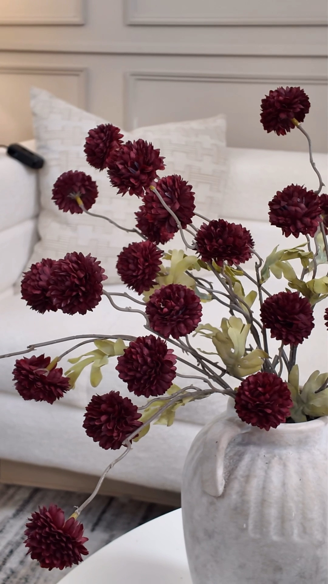 Christmas Home Decor 🤎

Home Decor, Christmas accessories 


#LTKActive #LTKSaleAlert #LTKHome