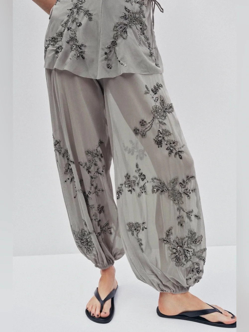 NWT Zara Embroidered Sequin Bloomer Balloon Pants in Light Gray 5063/310/811 | Poshmark