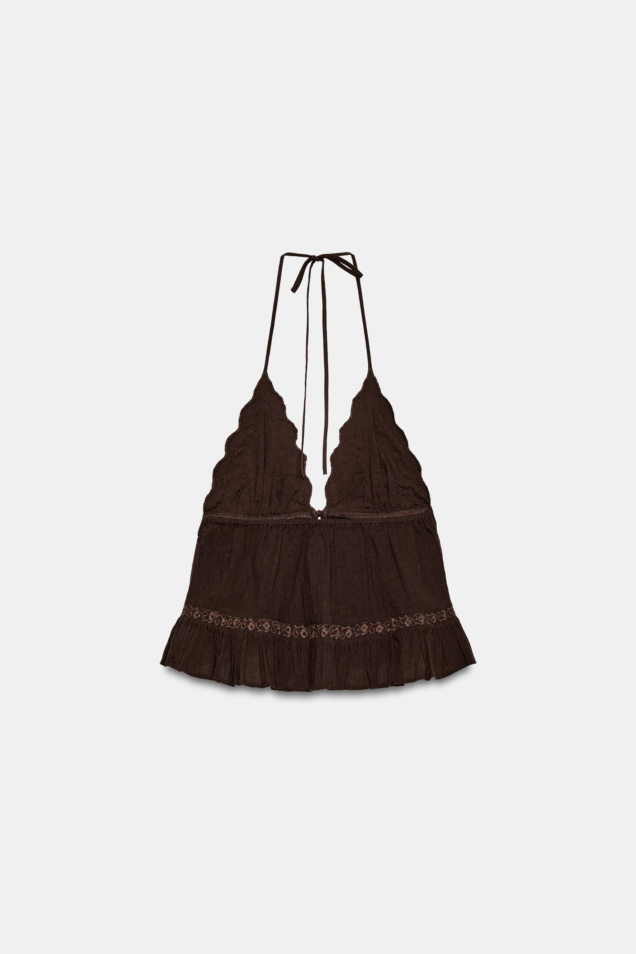 Top \u00e0 encolure am\u00e9ricaine et col en V. D\u00e9tail de broderies ton sur ton. Fermeture ... | Zara FR