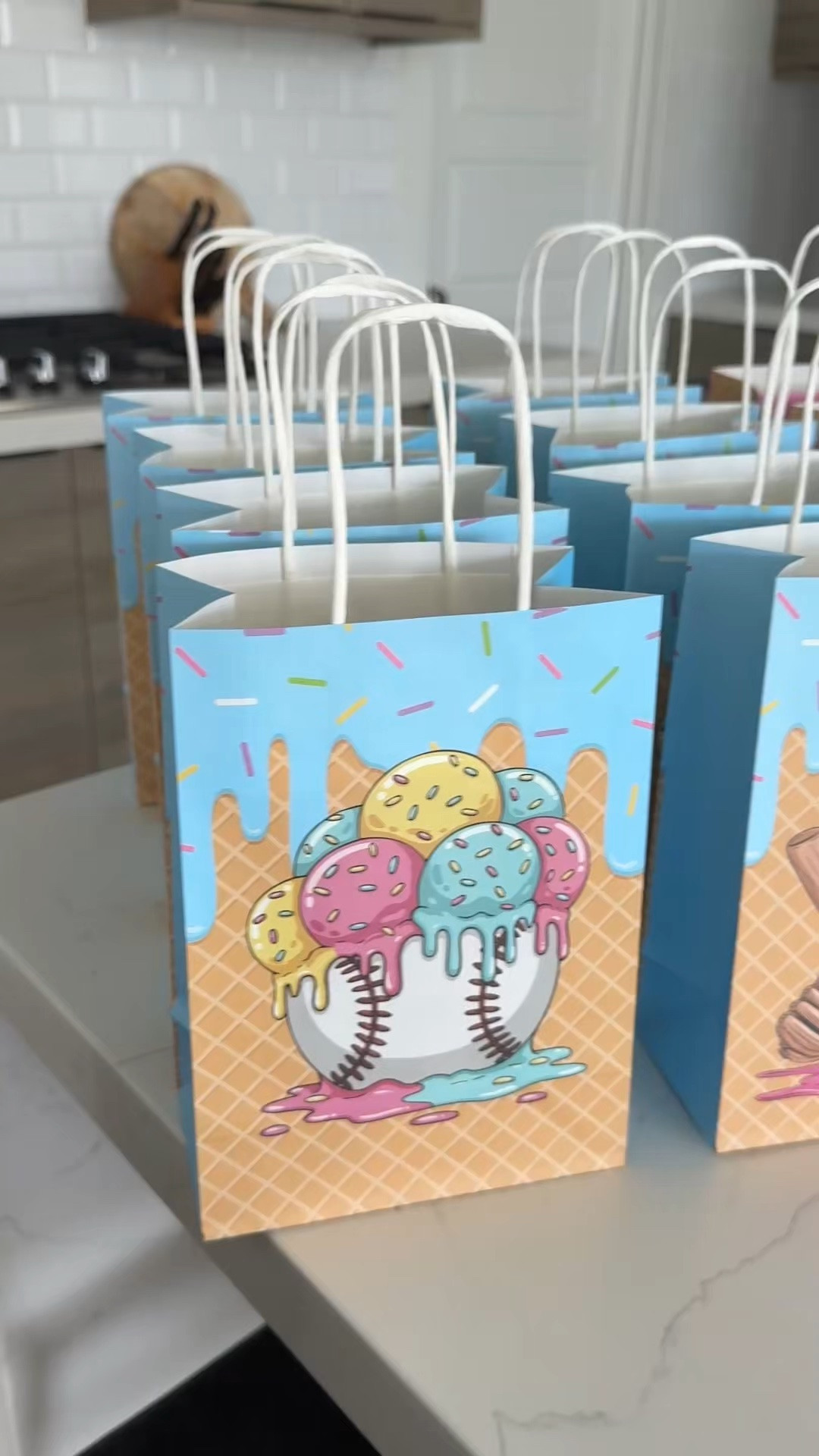 Fun and easy last game treats! Can’t believe baseball season is over. Can’t wait for Fall Ball!

#LTKKids #LTKmomlife