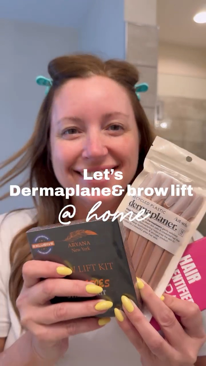 POV: your self-care routine just saved you a trip to the salon 🤍✨

Doing my at-home brow lift + facial dermaplaning and honestly… the glow after is unmatched 🙌🏻 Smooth skin, better makeup application, and brows that actually stay in place all day. Such a simple little reset that makes me feel so much more put together.

Would you try this at home too?! 👀
Comment “NEED IT” and I’ll send you the products/tools I use ✨

#Dermaplaning #BrowLift #BeautyRoutine #AtHomeBeauty #GlowUp SkincareRoutine Over40Beauty BeautyTips MomLifeStyle SelfCareRoutine