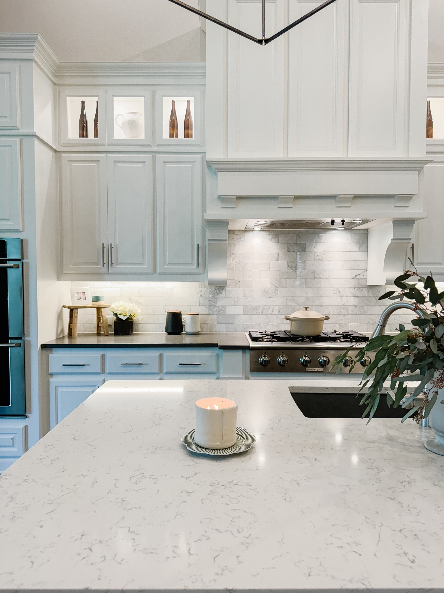 Clean kitchen views

Quartz counters, two toned kitchen, white kitchen cabinets, kitchen counter styling, transitional kitchen, modern traditional kitchen

#LTKFindsUnder50 #LTKSeasonal #LTKHome