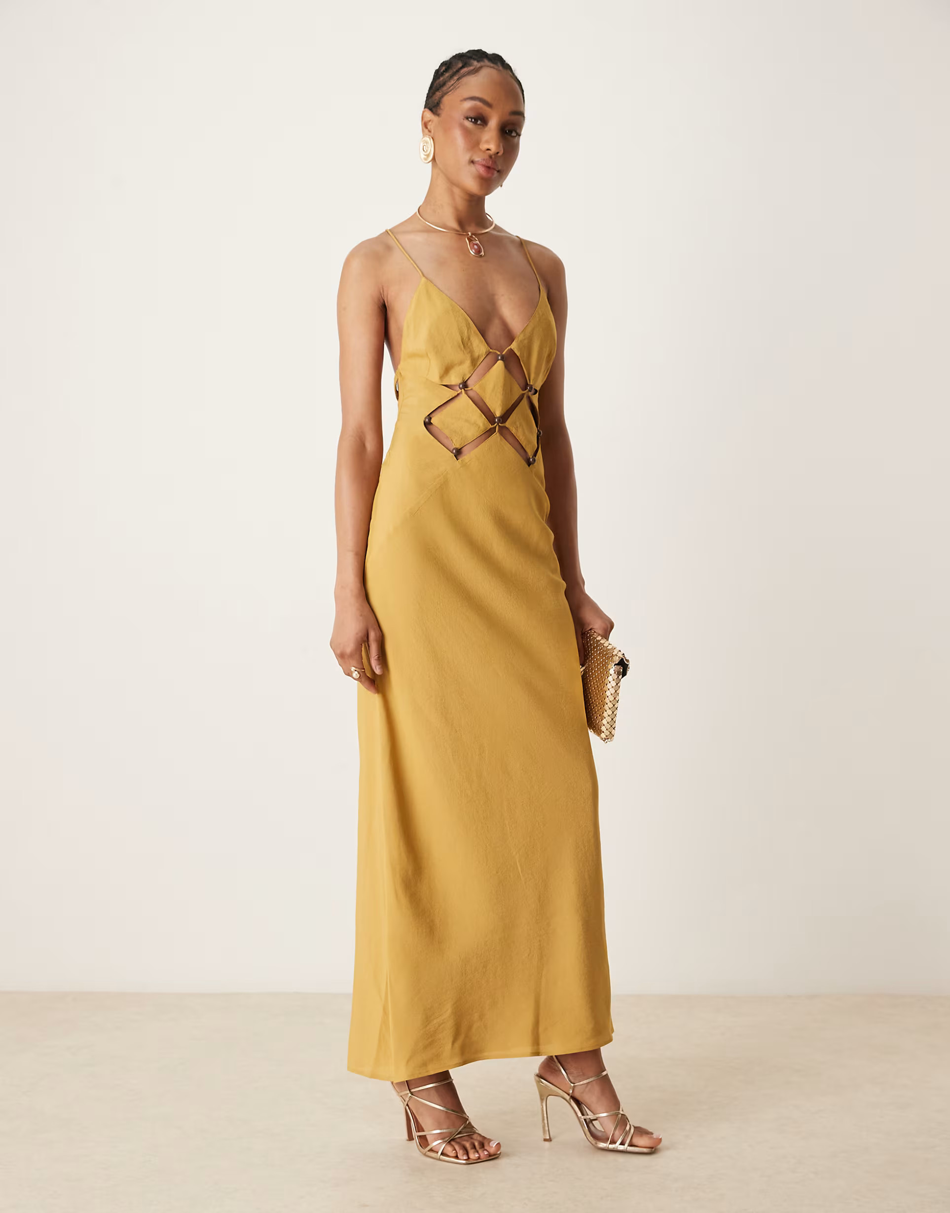 ASOS DESIGN Tall - Robe longue à fines bretelles avec empiècement découpe et finitions en perl... | ASOS (Global)