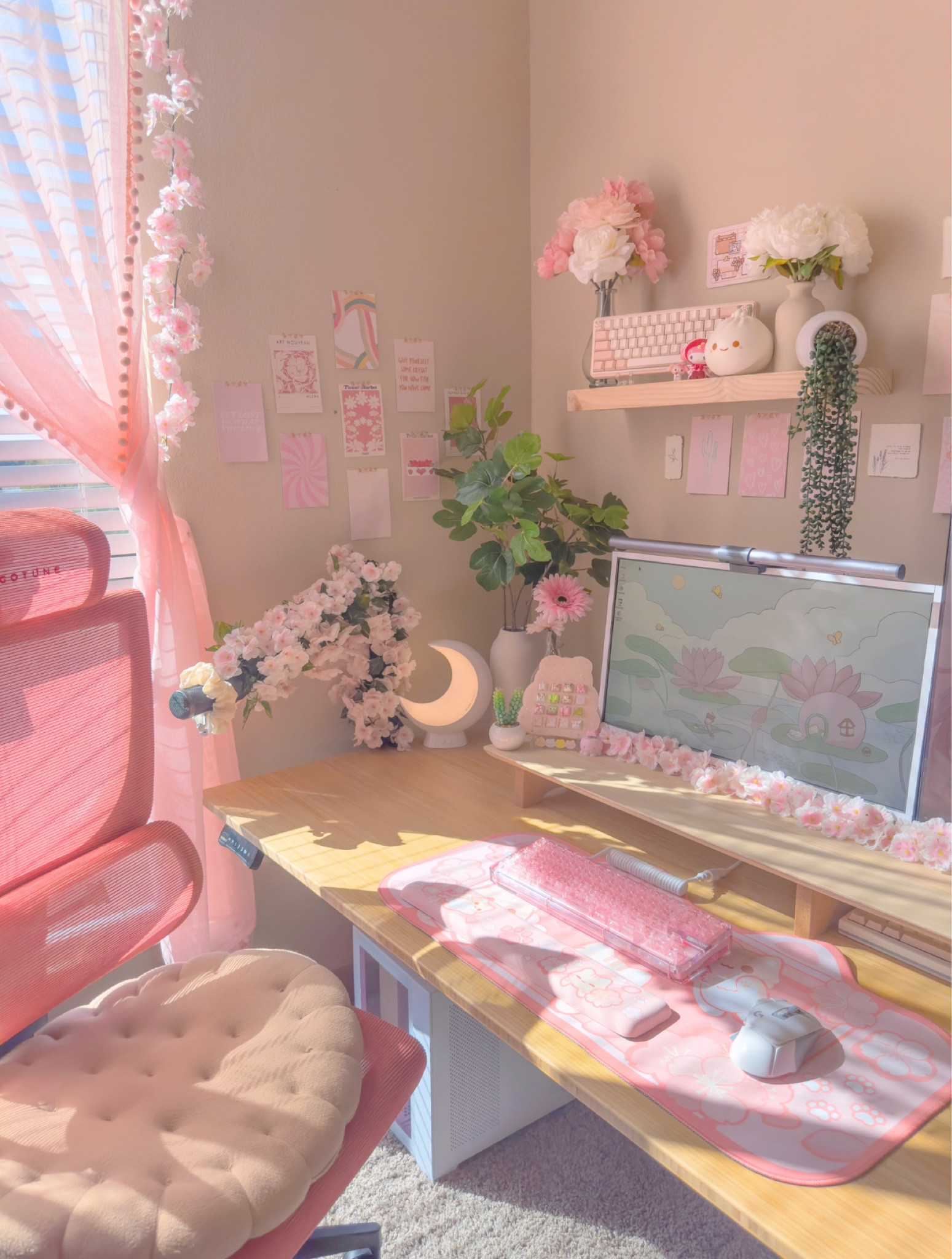 My lovely setup with the daylight 🫶🏻☁️ adding cute little things to it is my favorite thing and makes it so special 🌷

#LTKBacktoSchool #LTKhome #LTKstyletip