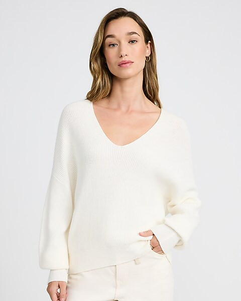 Ultrasoft Ribbed Relaxed V-Neck Sweater | Express